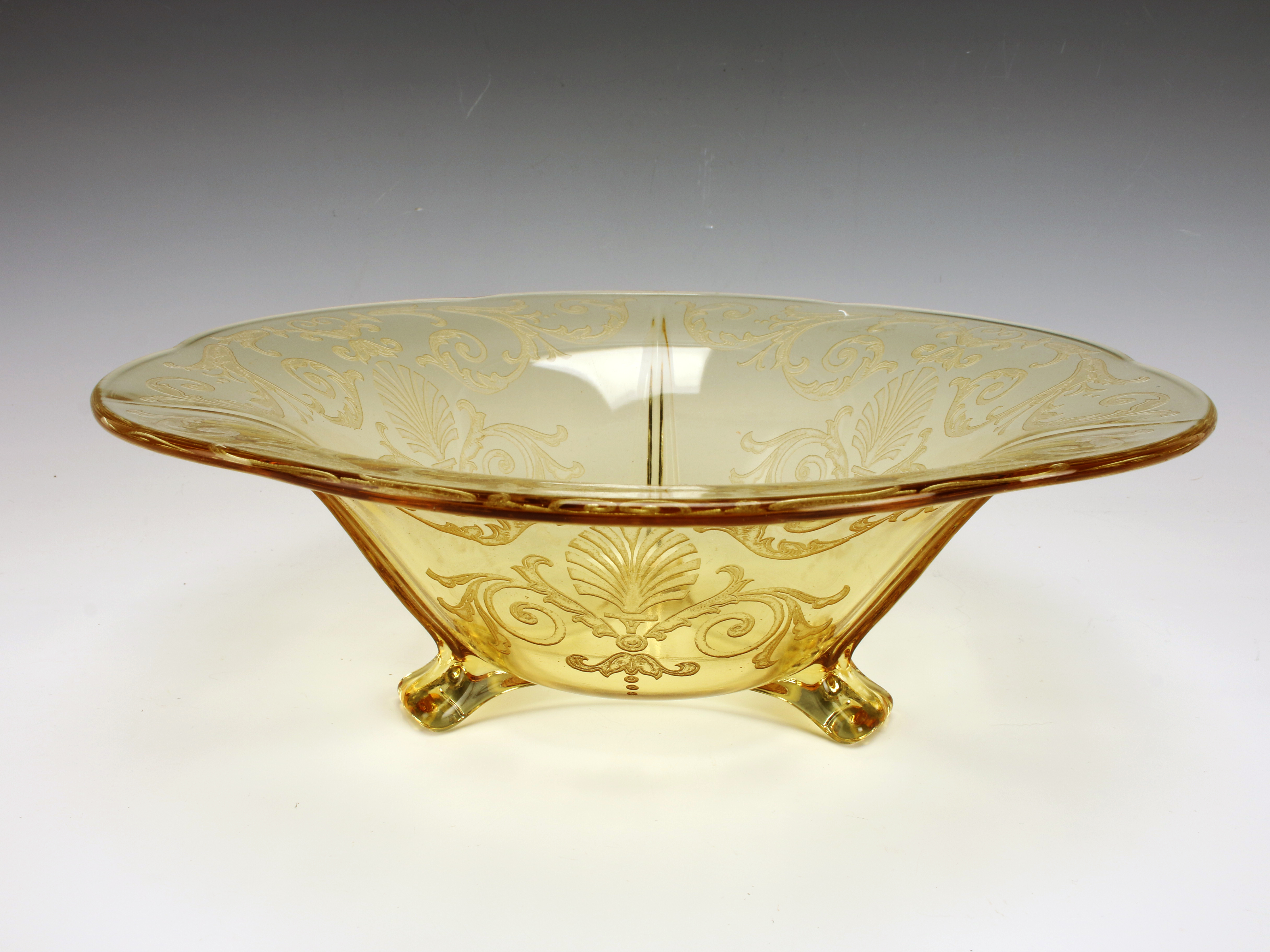Amber Glass Bowl & Two Pink Glass Leaf Dishes image 2