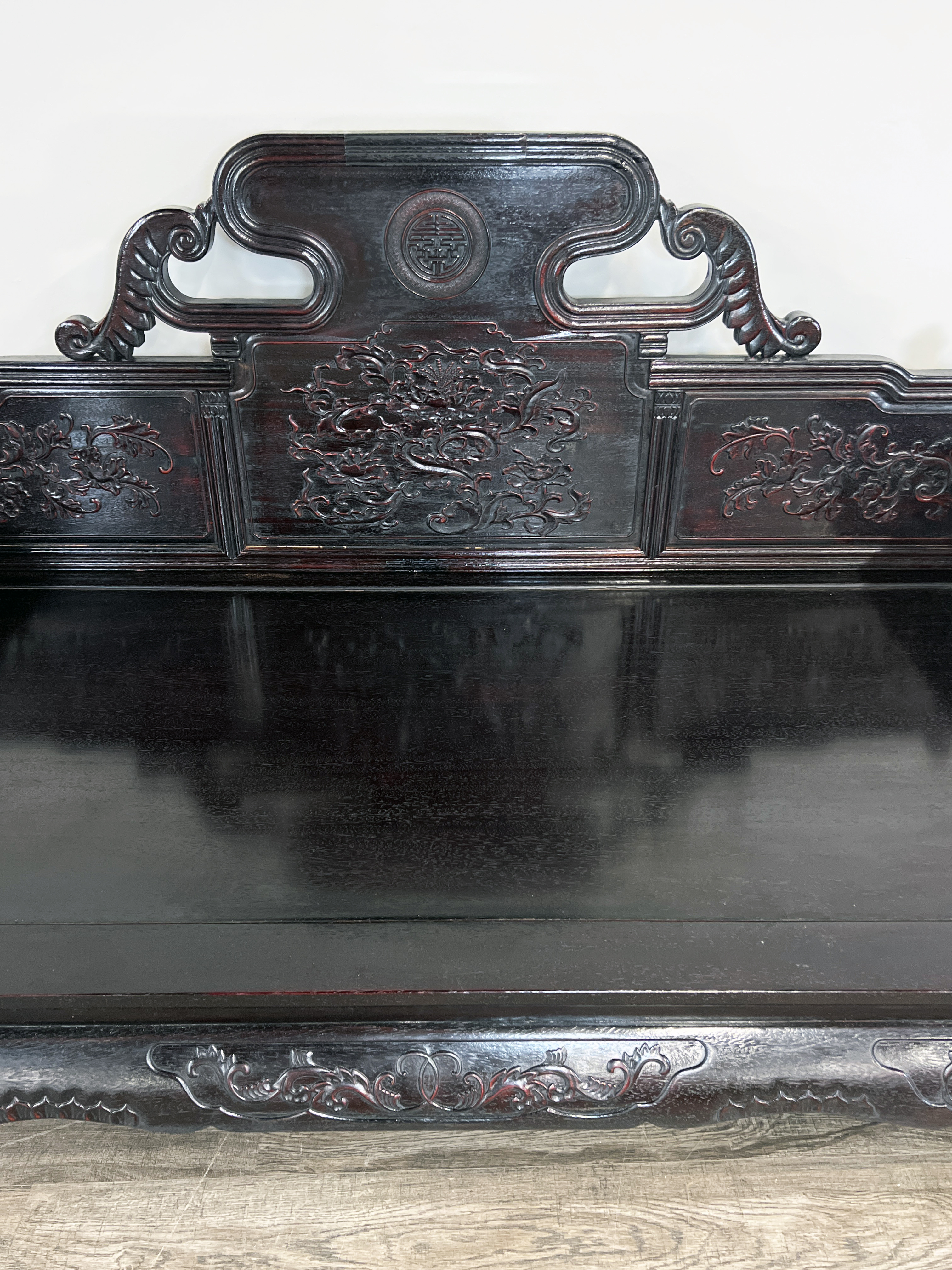 Ornate Zitan Chinese Daybed With Carved Florals image 5
