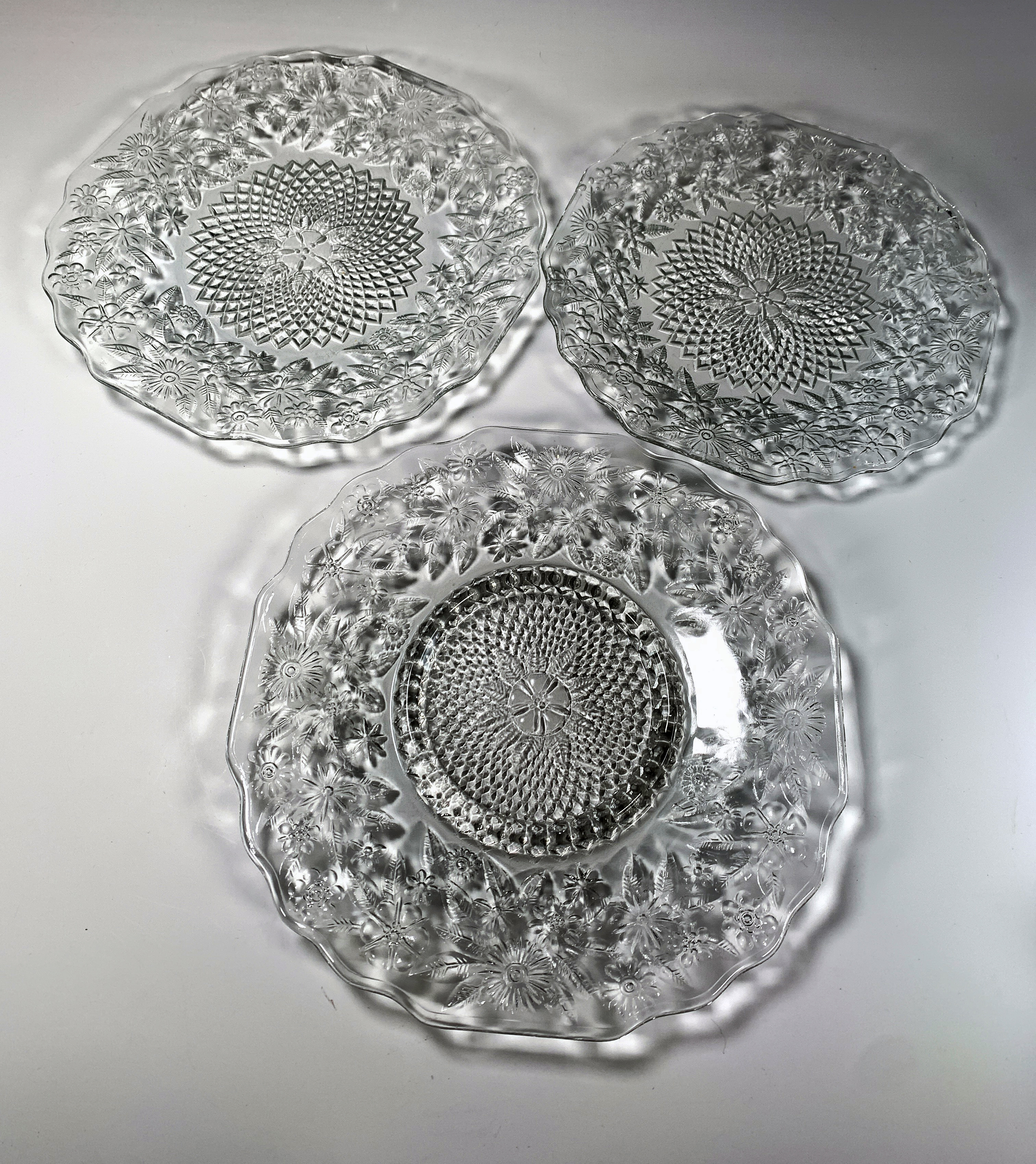 Glass Plates & Dessert Cups image 4
