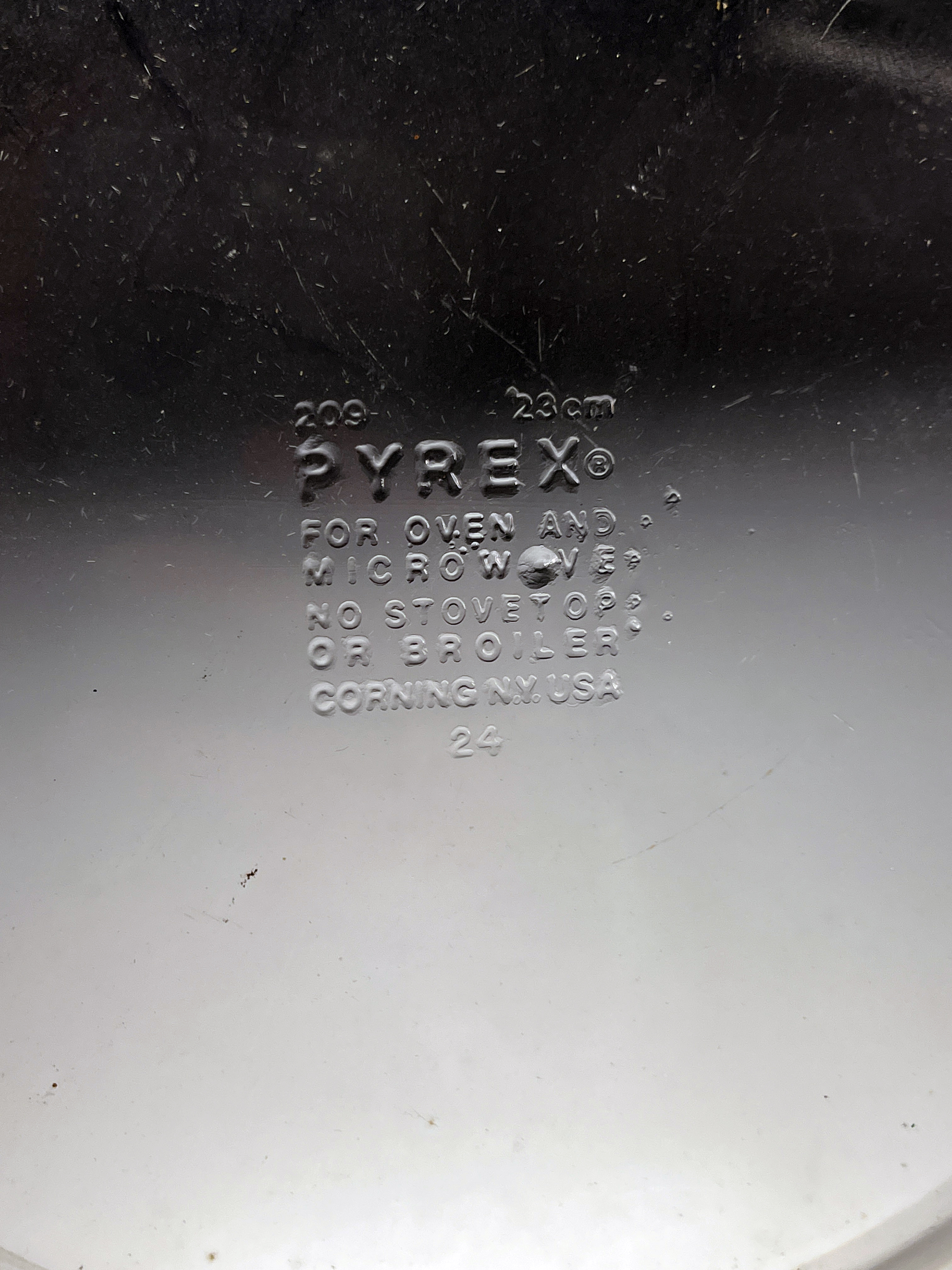 Pyrex & Fire King Bakeware image 6