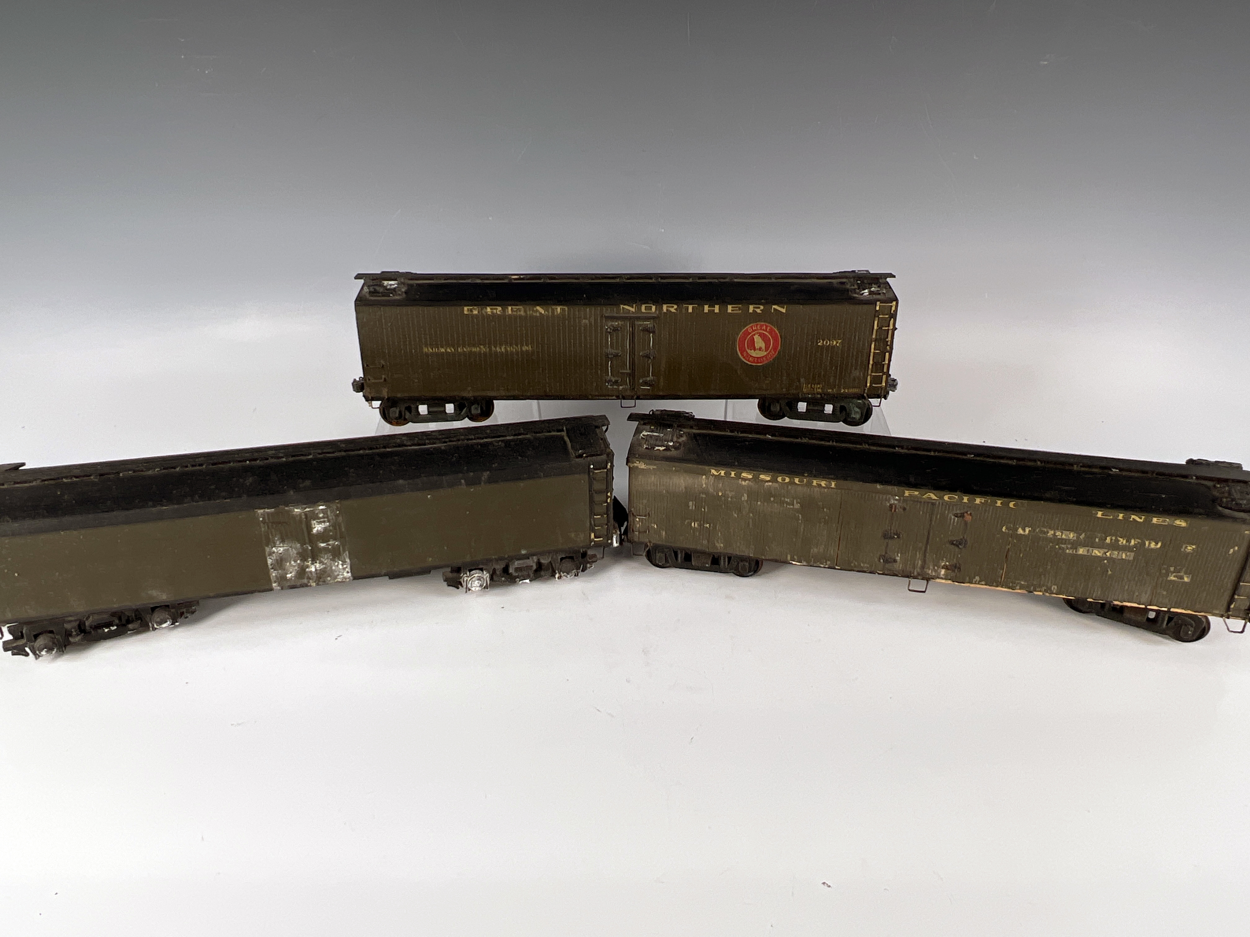 3 Scale Train Box Cars image 3