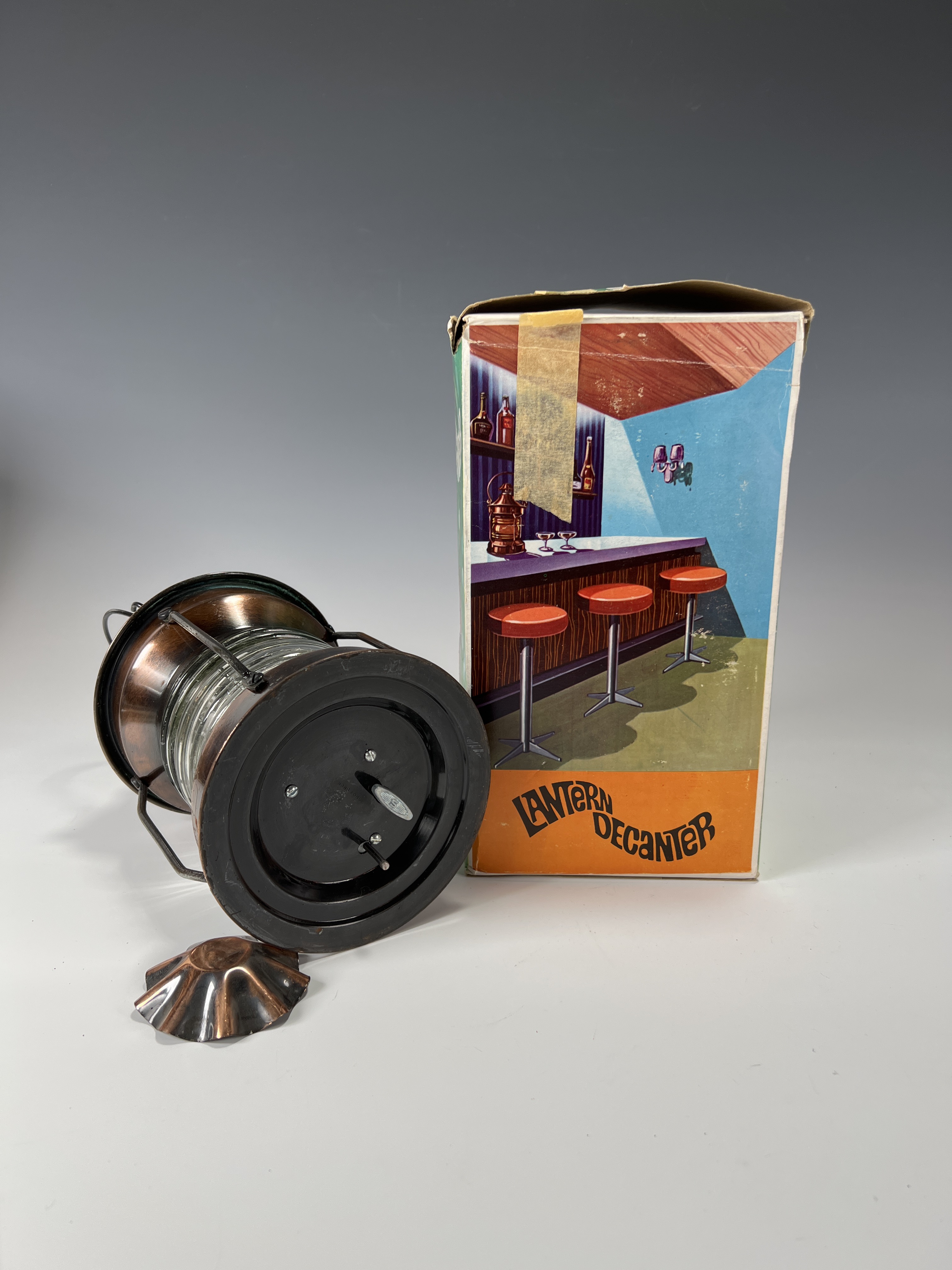 Mcm Lantern Decanter Music Box & Fondue Pot In Box image 2