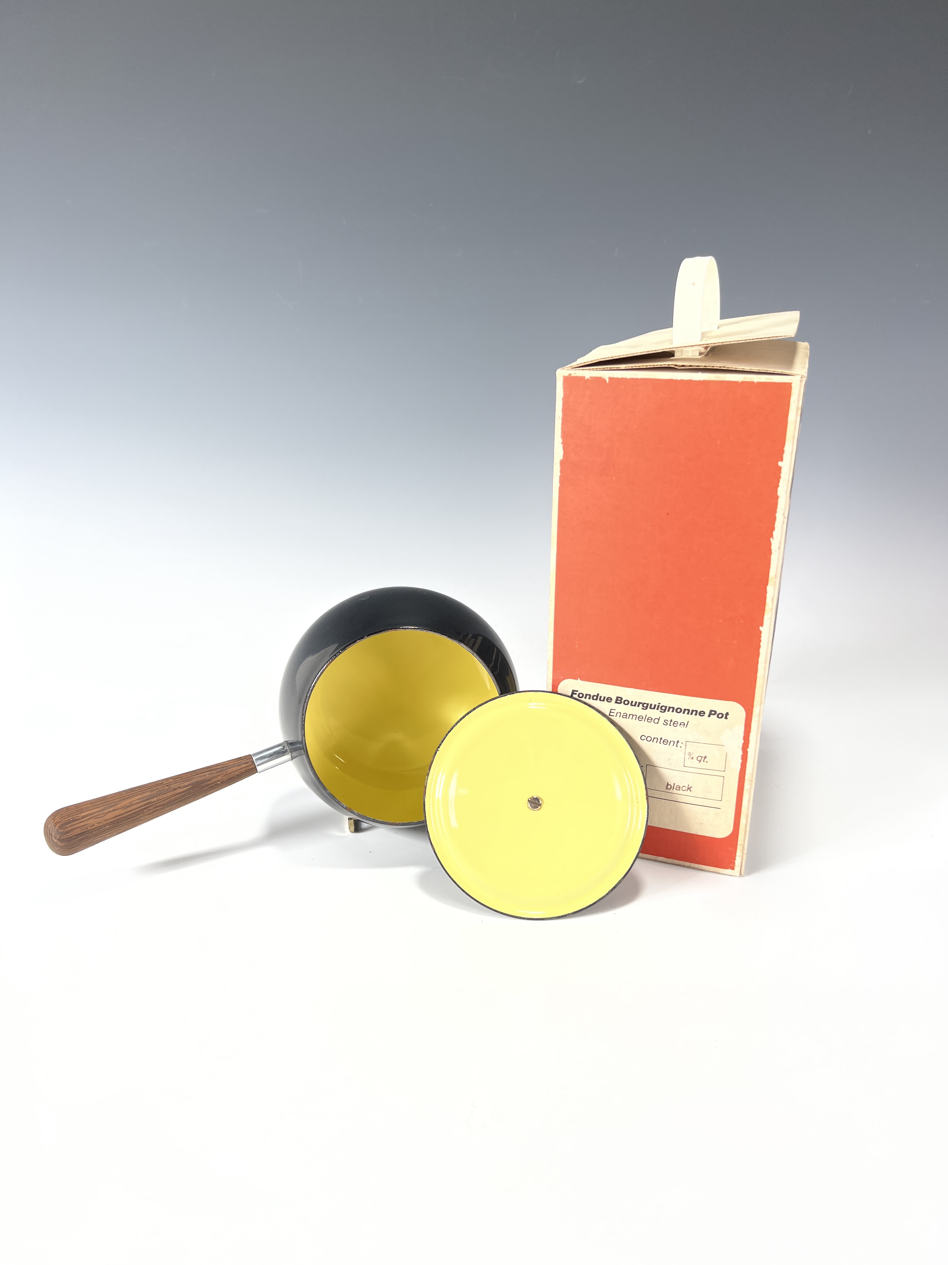 Mcm Lantern Decanter Music Box & Fondue Pot In Box image 4