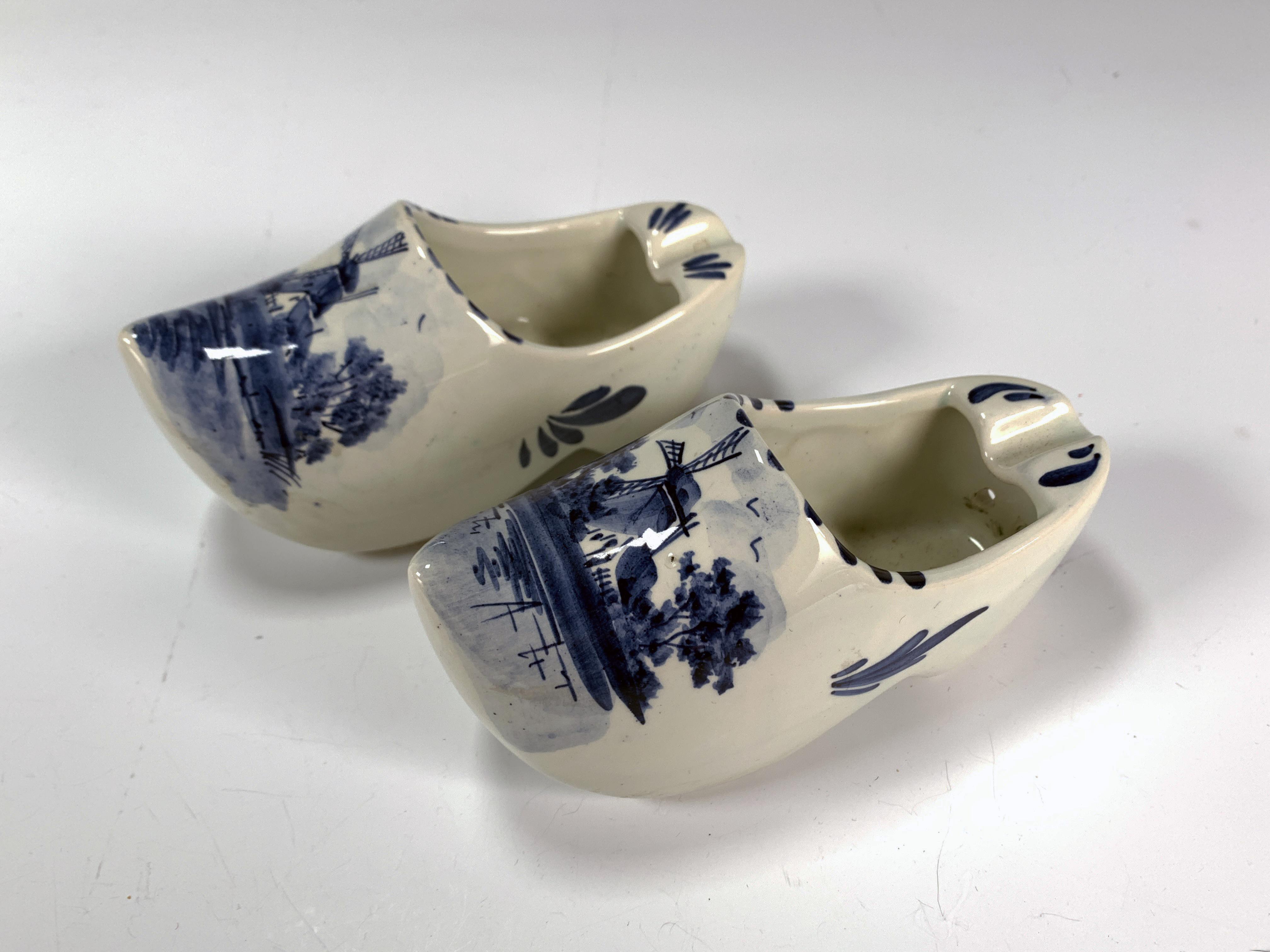 2 Hand Painted Delft Shoes Ashtrays image 1