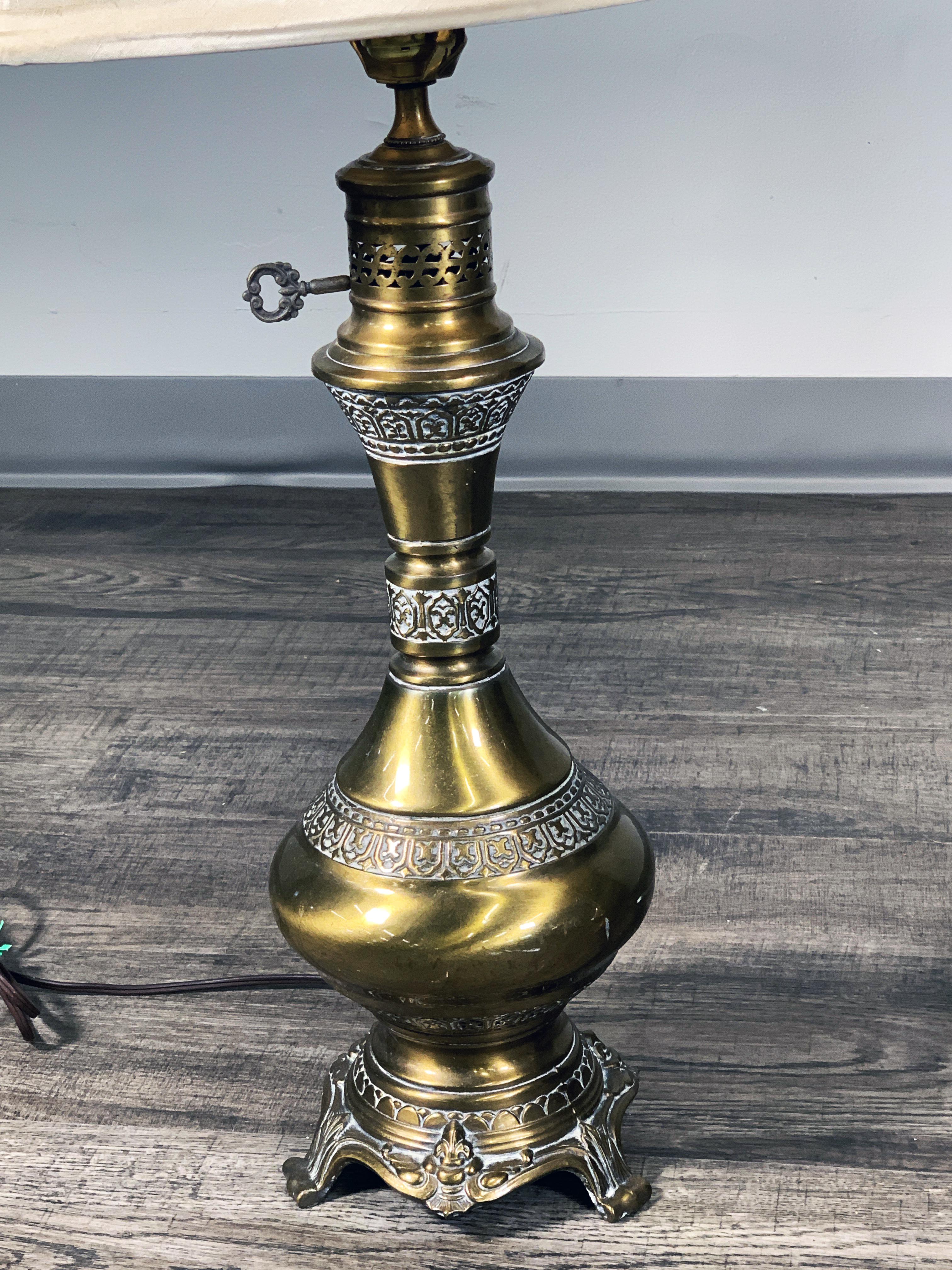 Pair Vintage Brass Table Lamps image 2