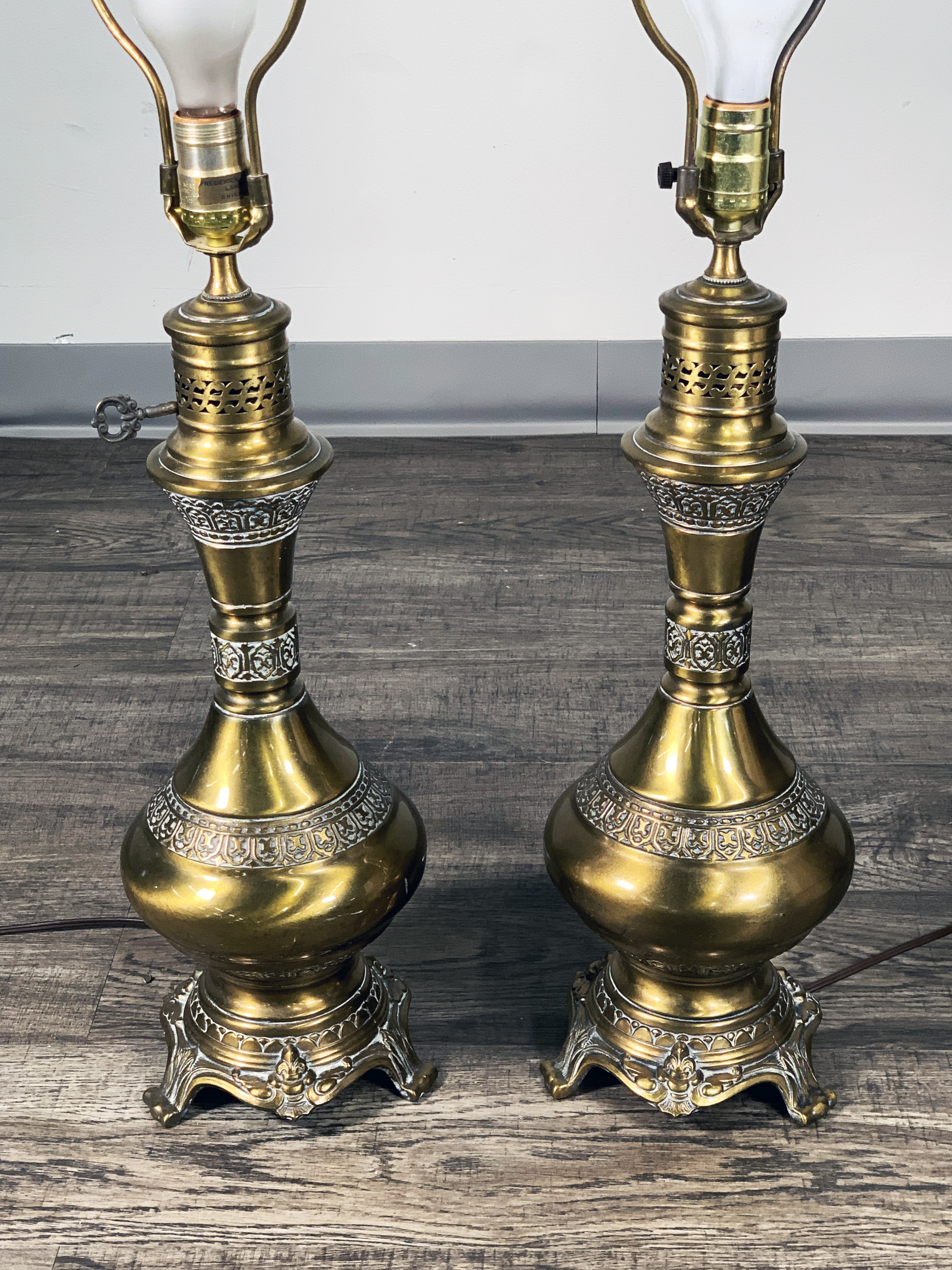 Pair Vintage Brass Table Lamps image 3