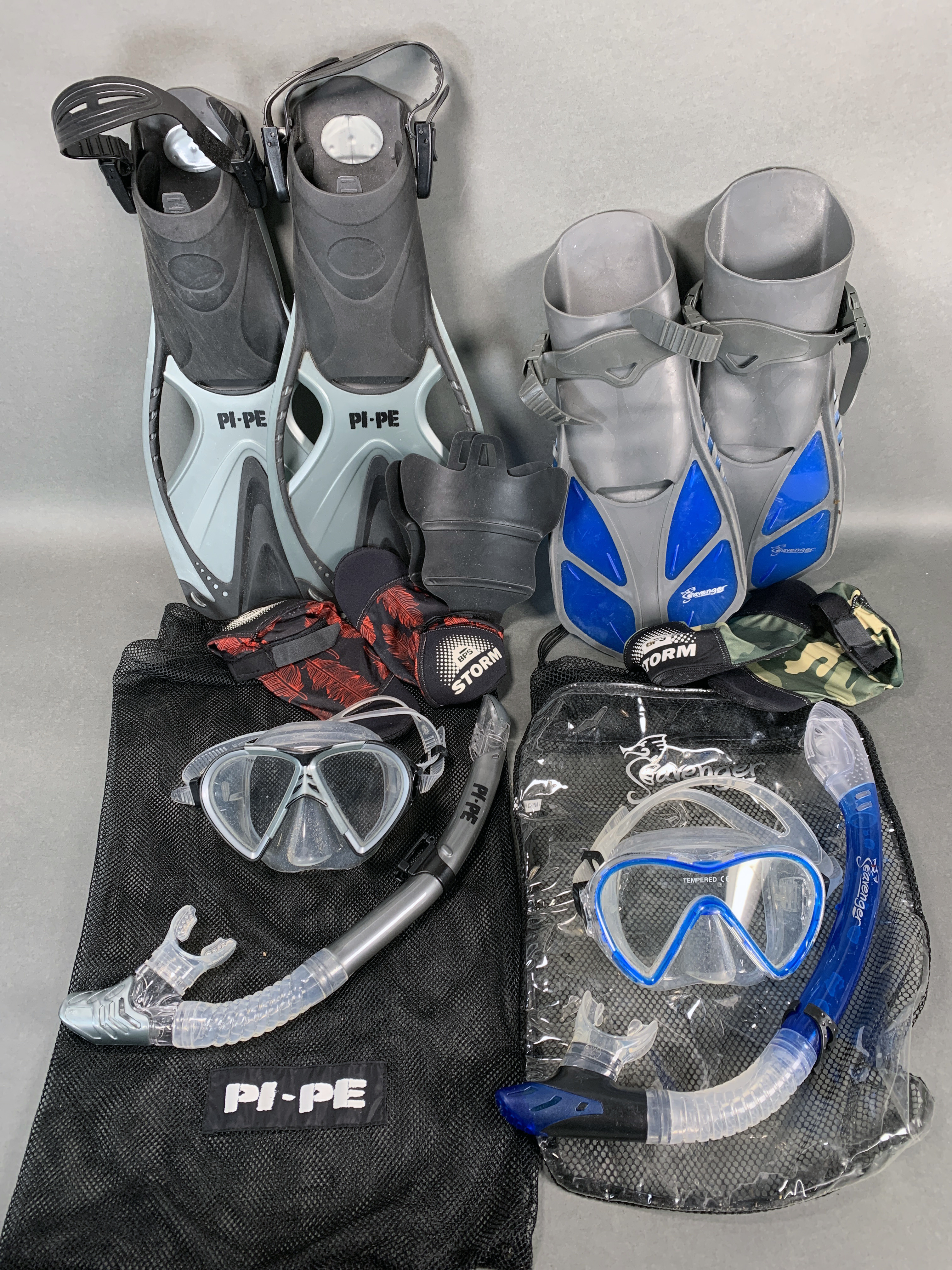 2 Sets Of Snorkeling Gear Flippers Goggles Snorkels image 1