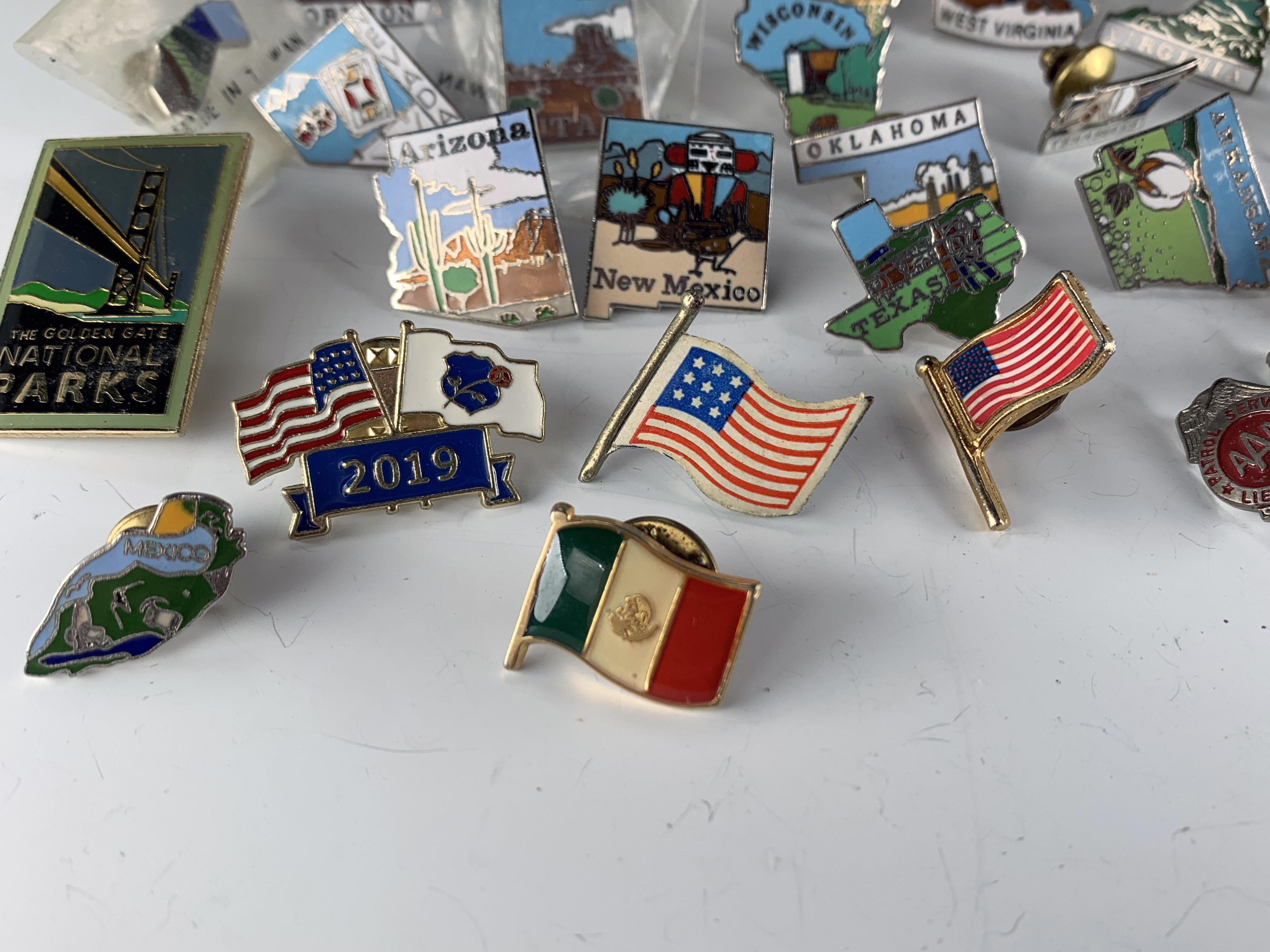 Collection Of Vintage State & Travel Pins image 4