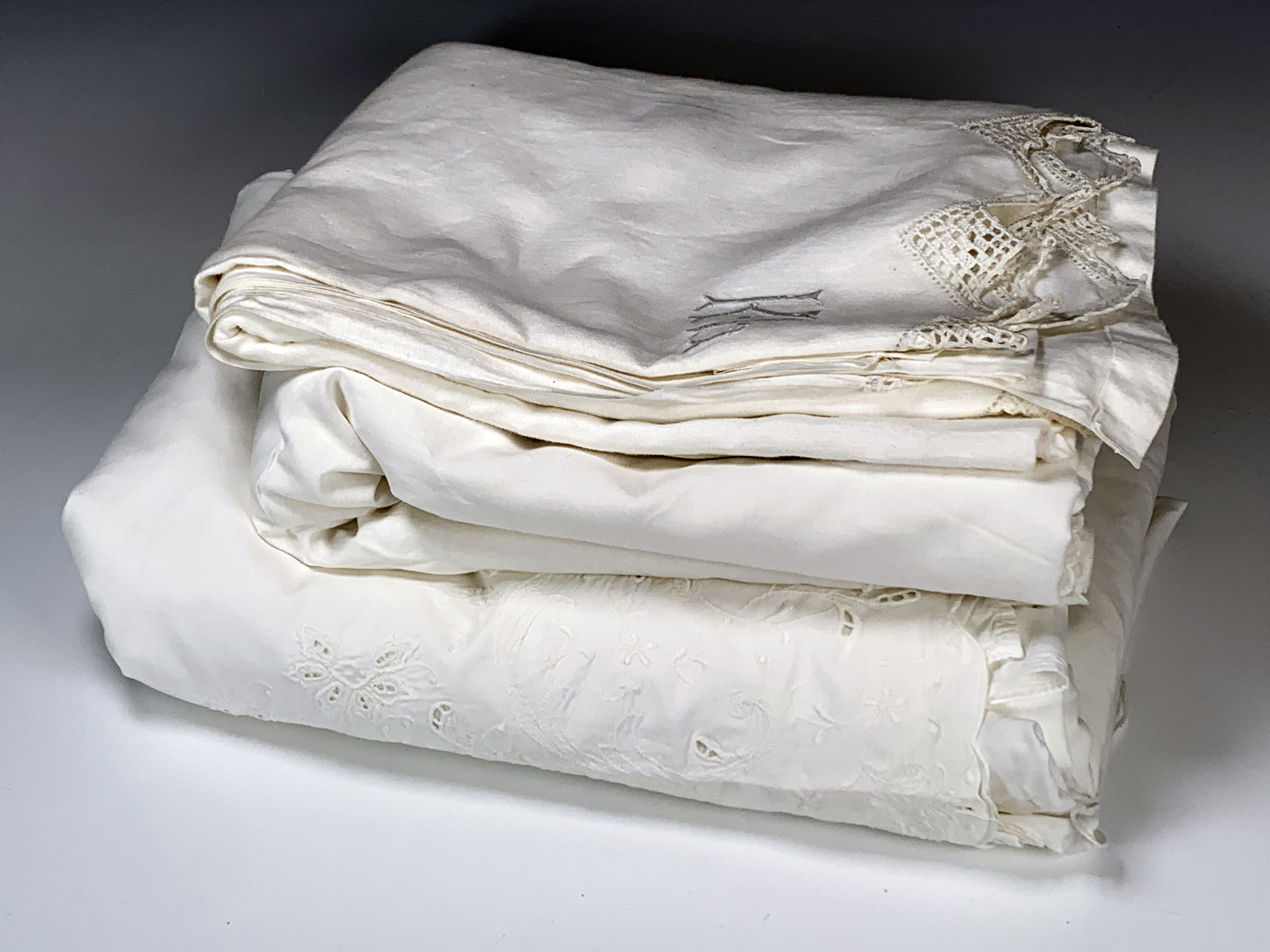 White Bed Linens image 4