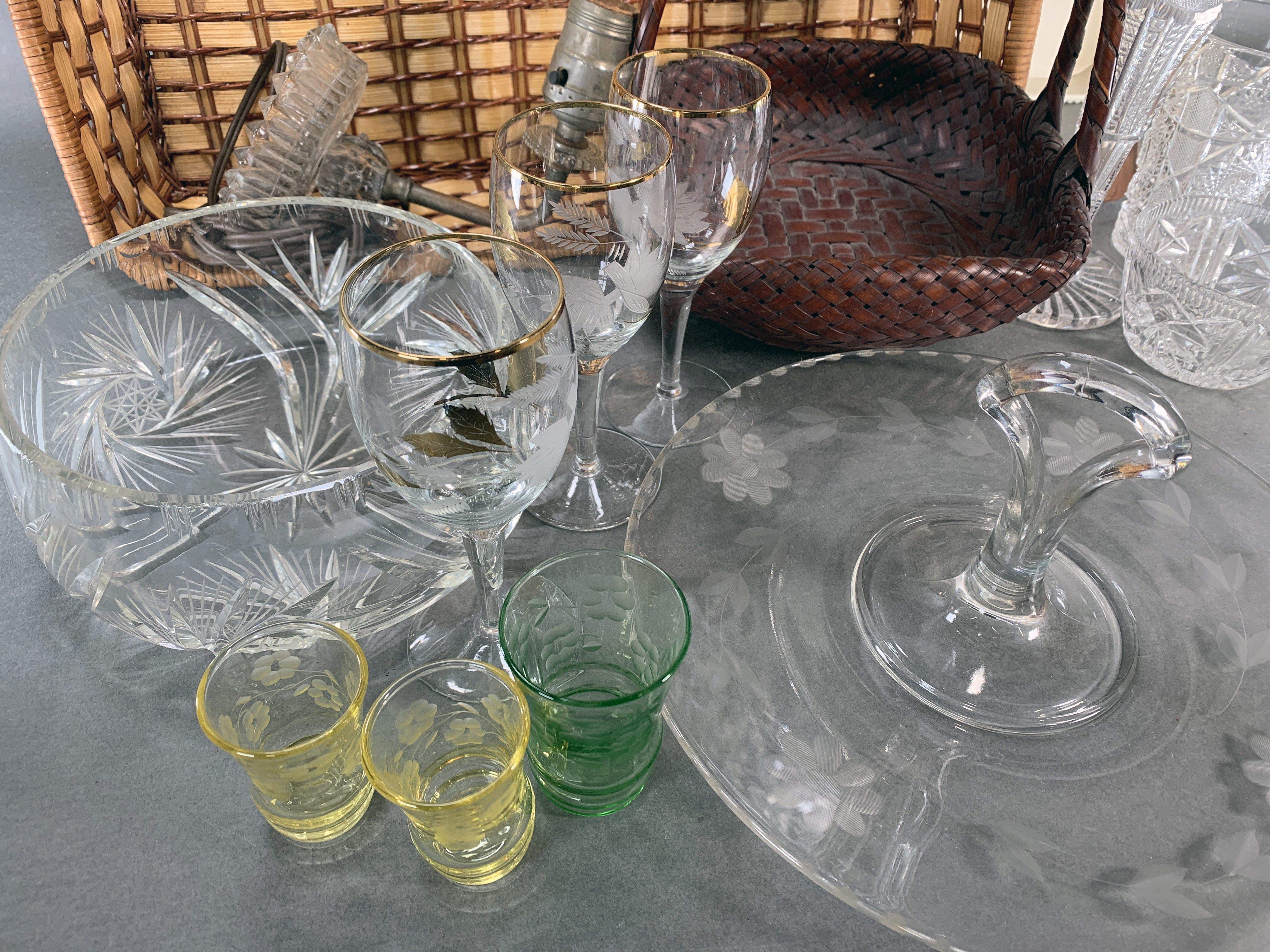 Glassware And Decorative Items image 4