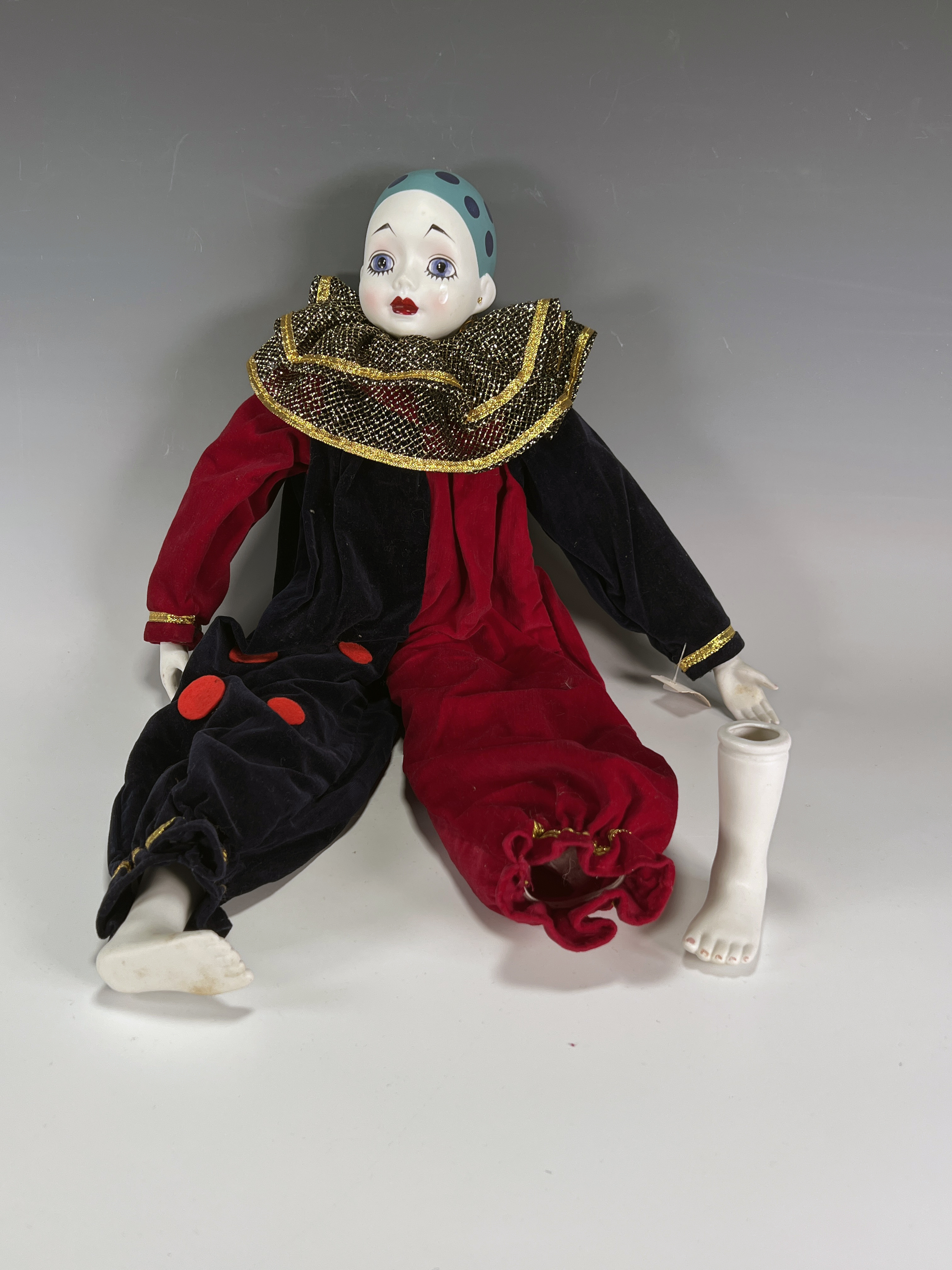 Madame Verte Sankyo Jester Clown image 6