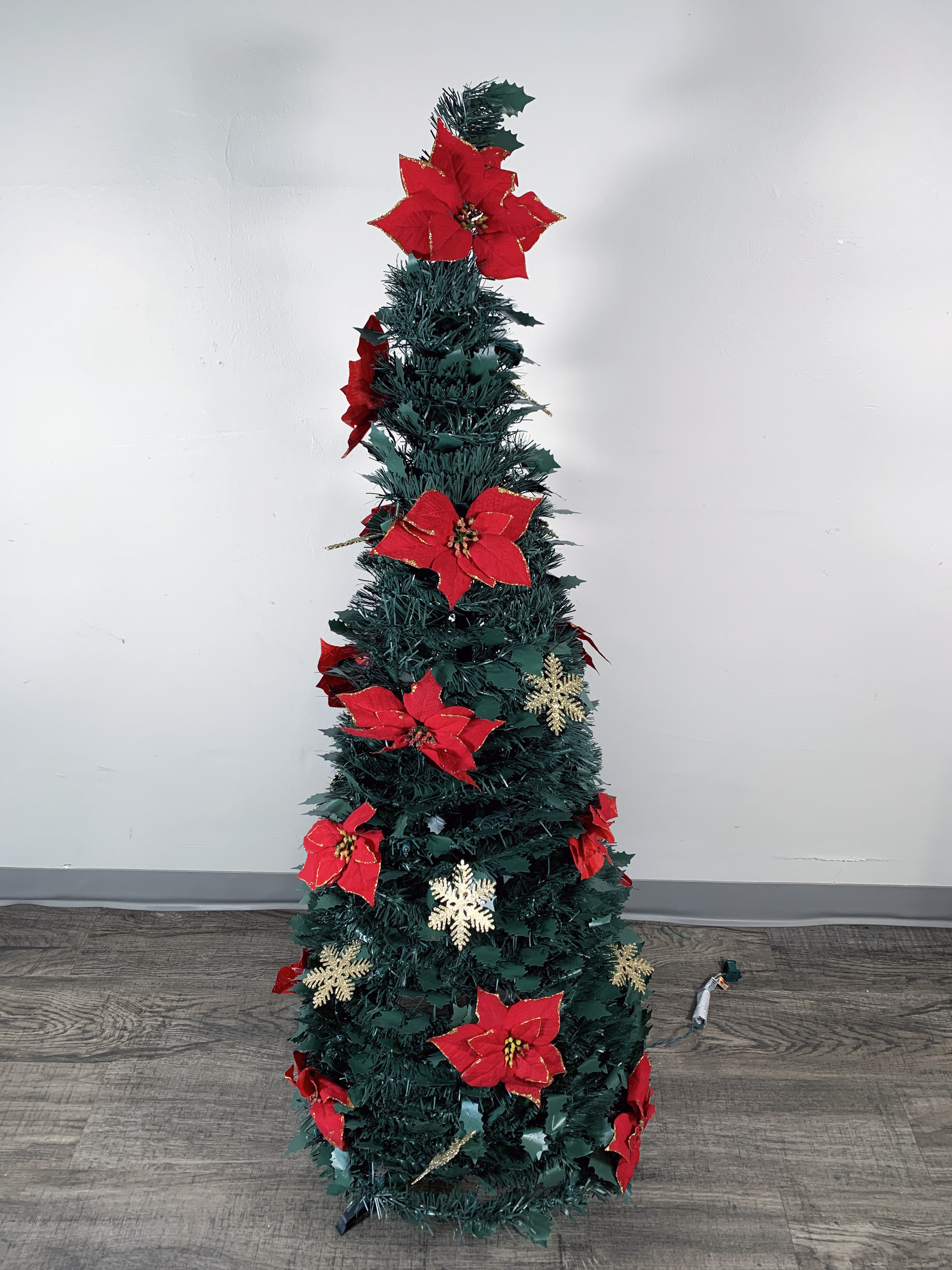 Pop Up Christmas Tree  image 1