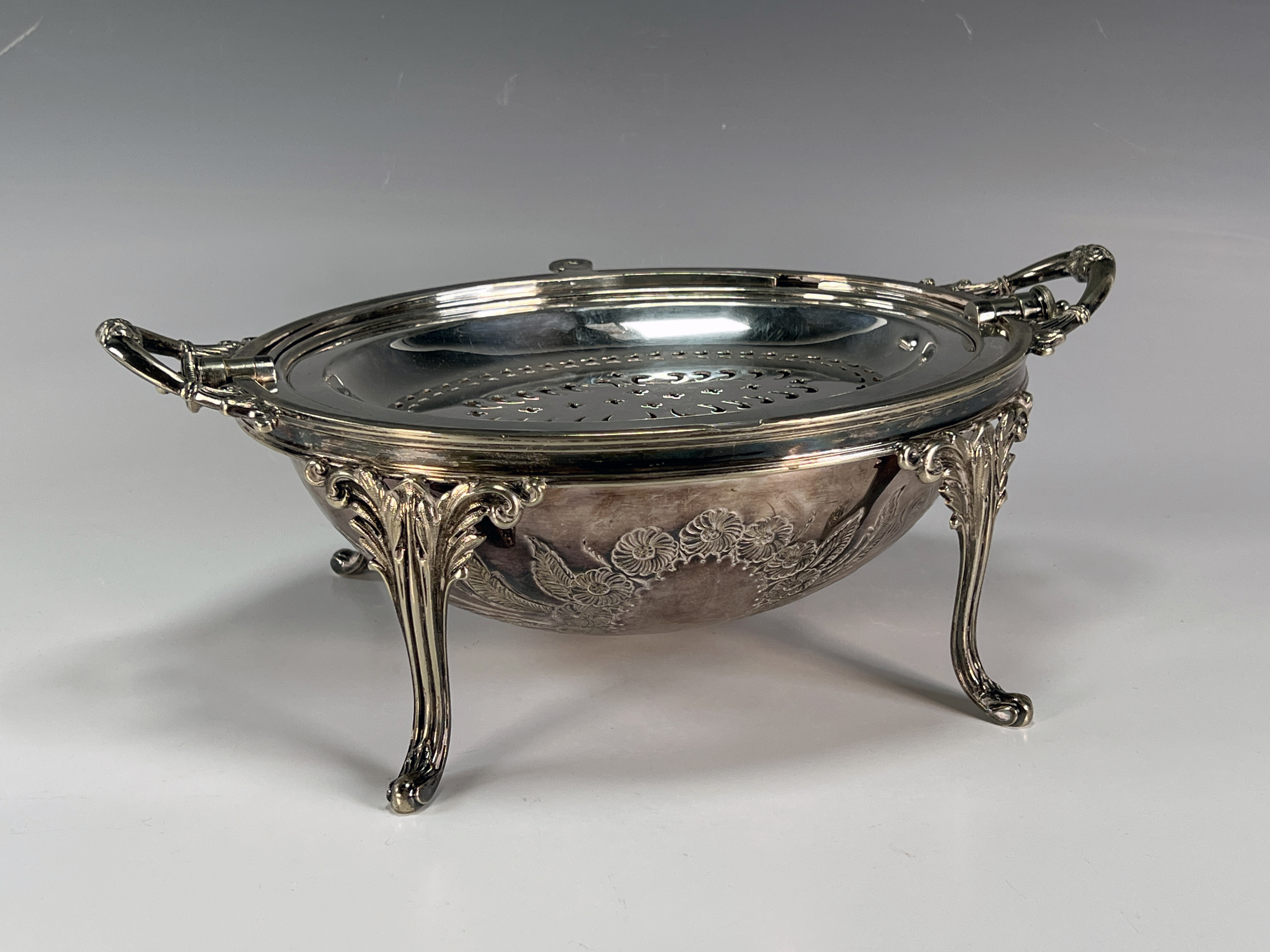 Walker & Hall Sheffield Silverplate Domed Serving Dish image 2