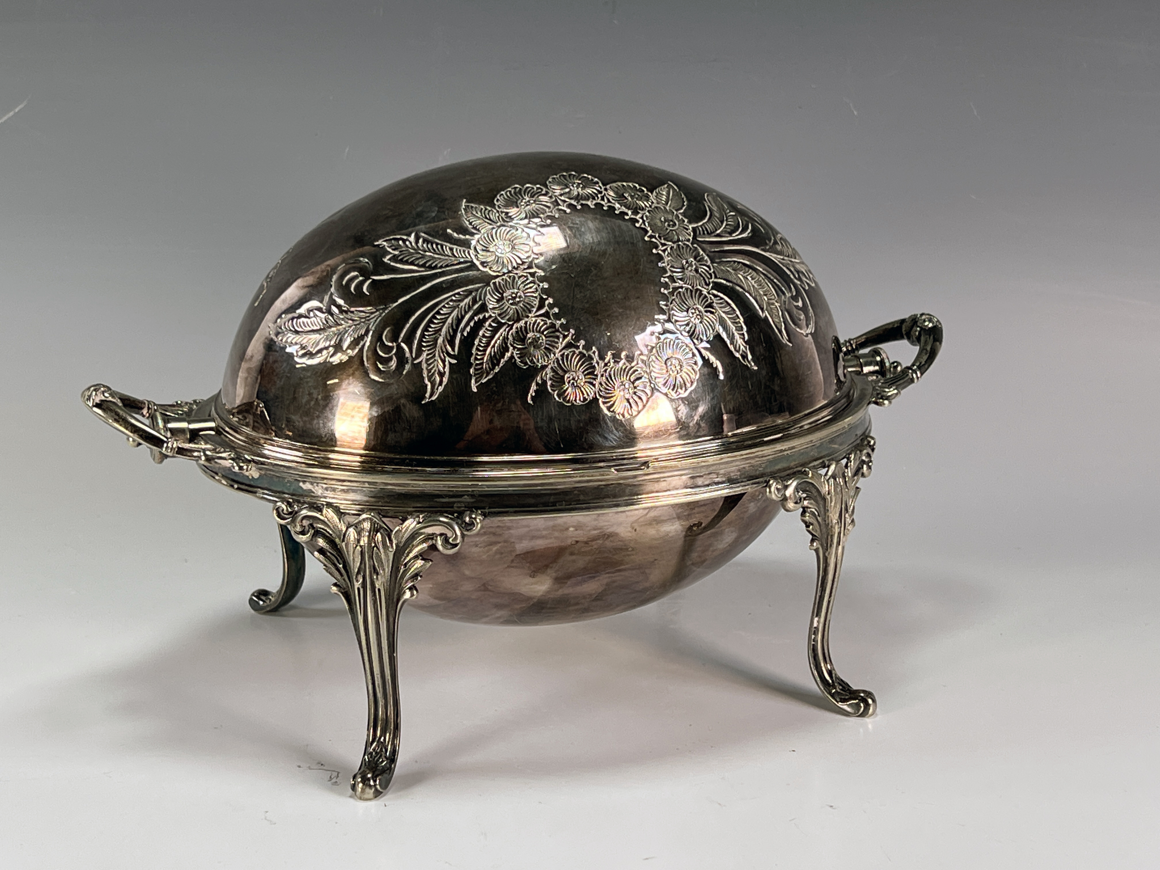 Walker & Hall Sheffield Silverplate Domed Serving Dish image 6