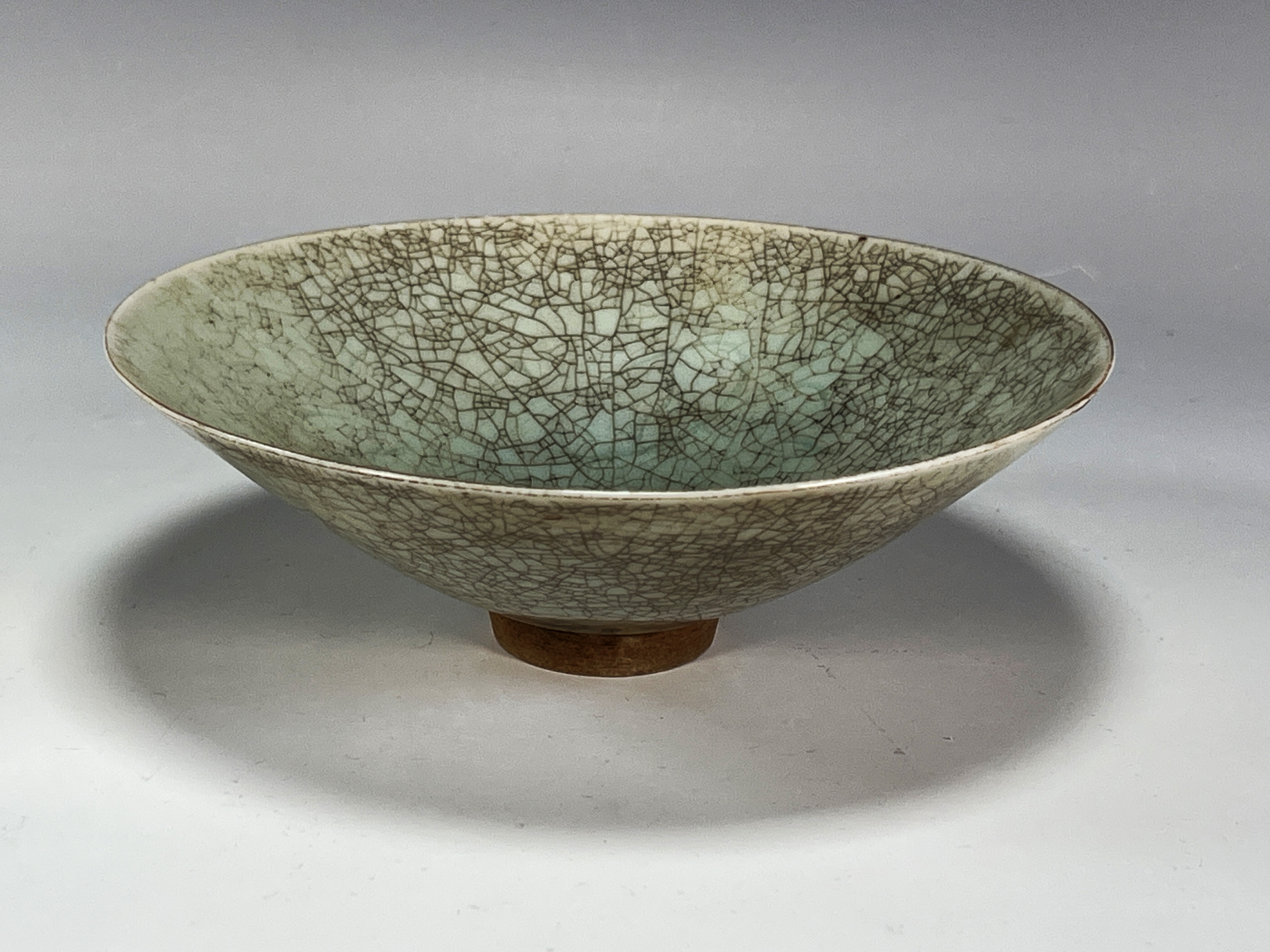Chinese Porcelain Celadon Crackle Bowl image 1
