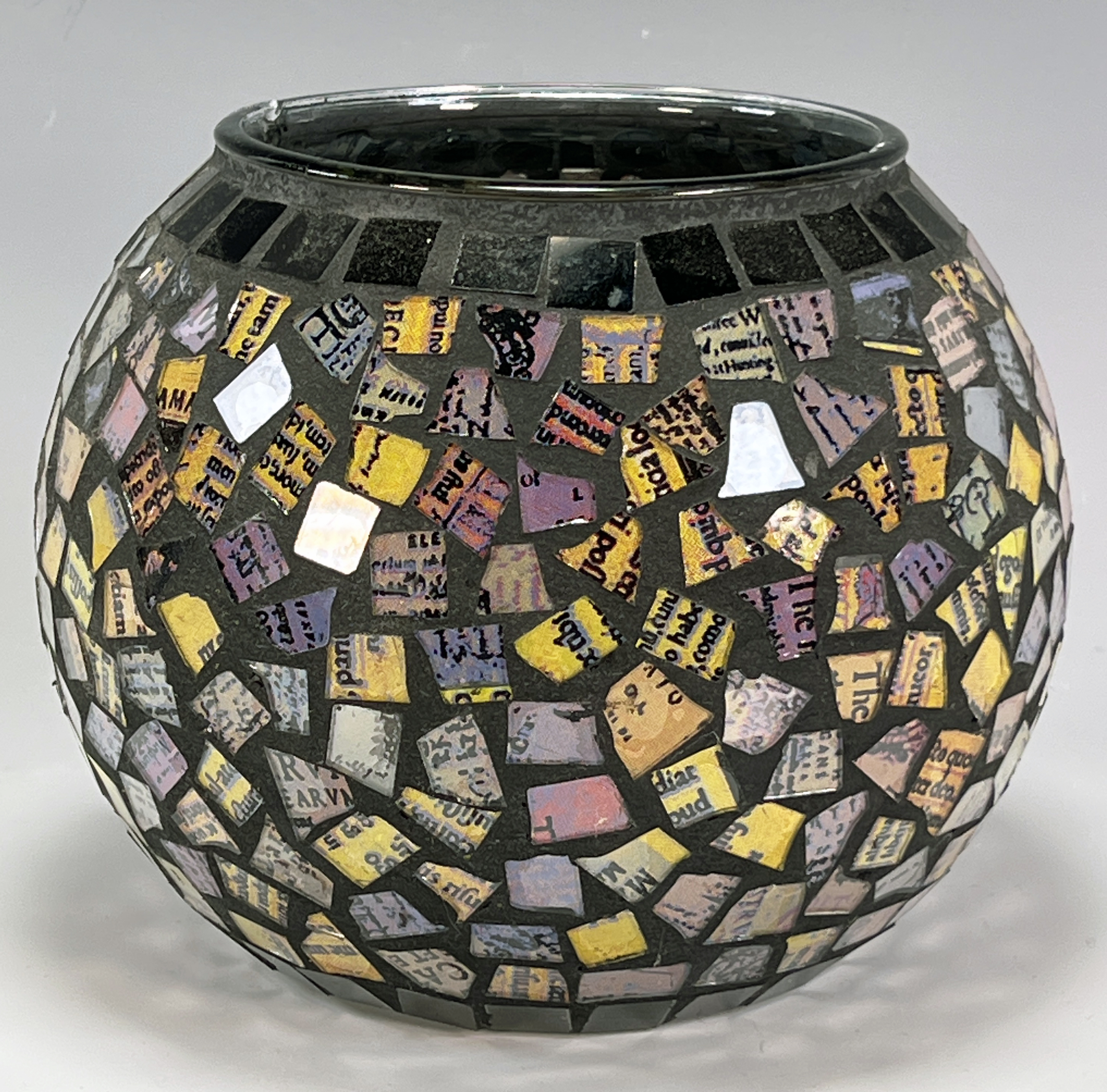 Round Glass Mosaic Tile Vase Bowl image 1