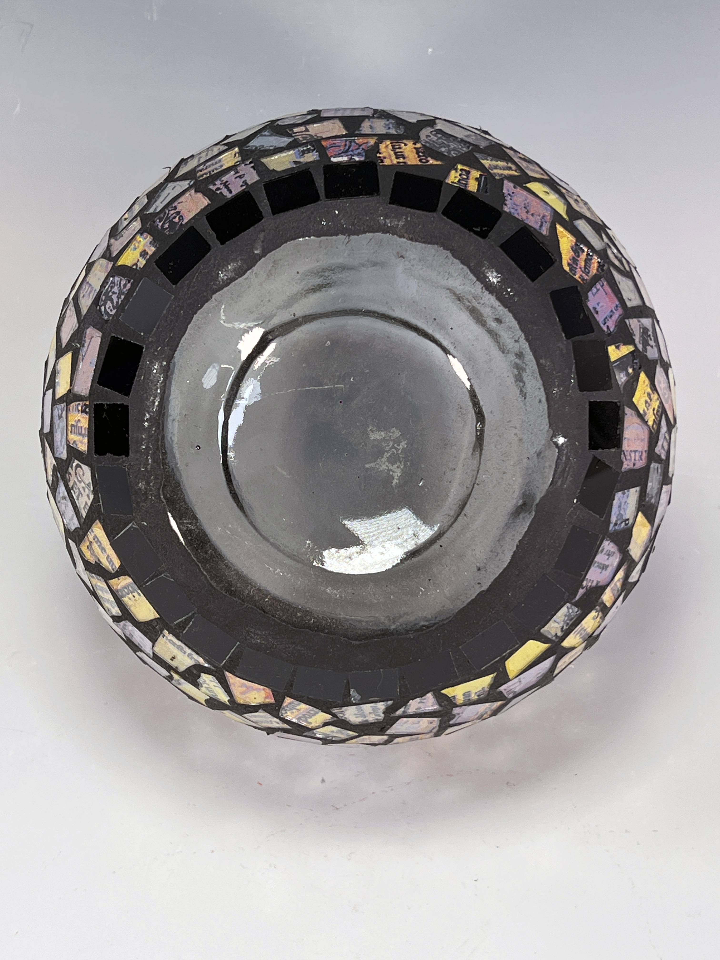 Round Glass Mosaic Tile Vase Bowl image 3