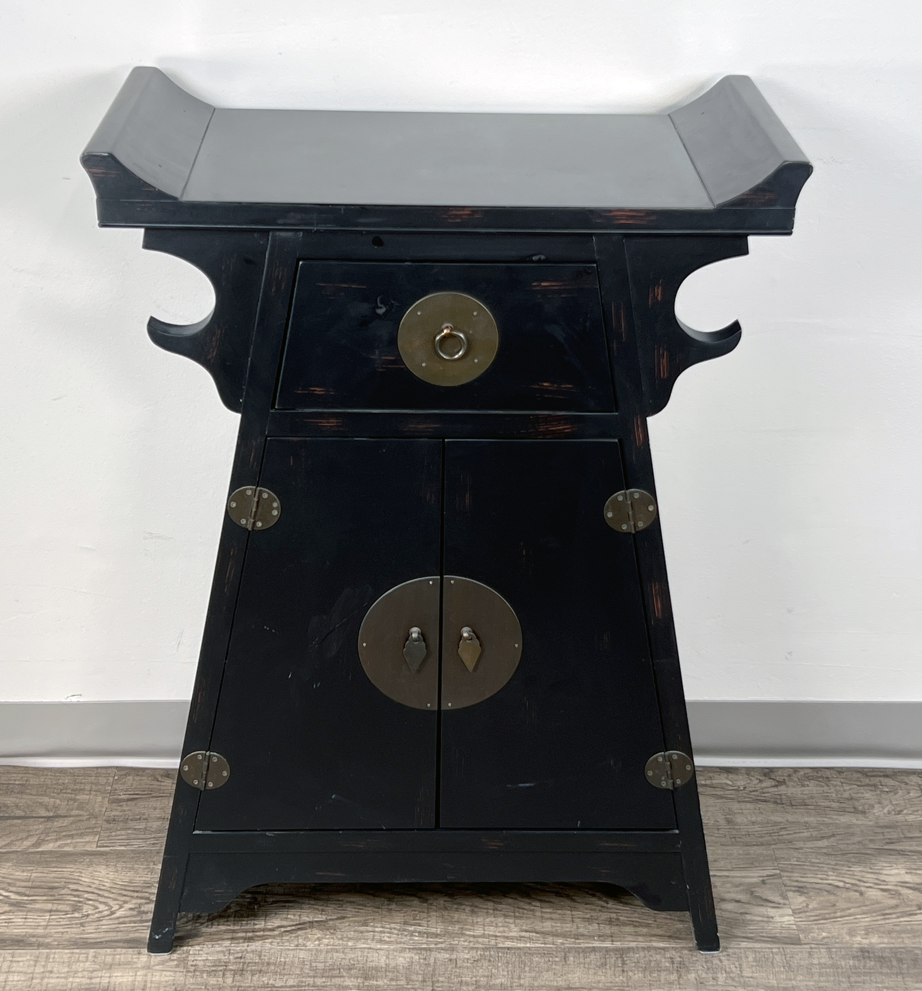 Chinese Style End Table image 1