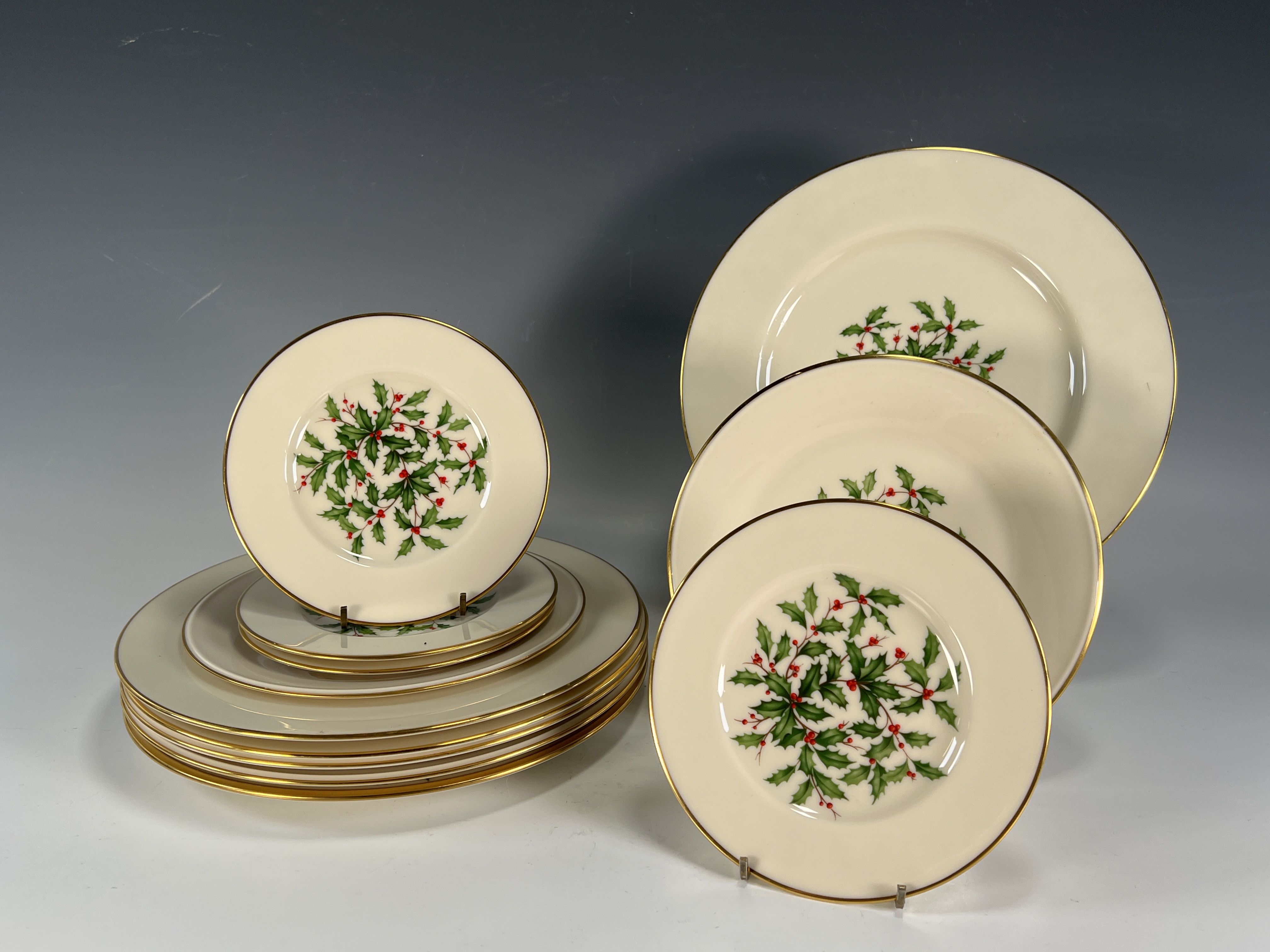 Lenox Special Christmas Holly Plates image 1