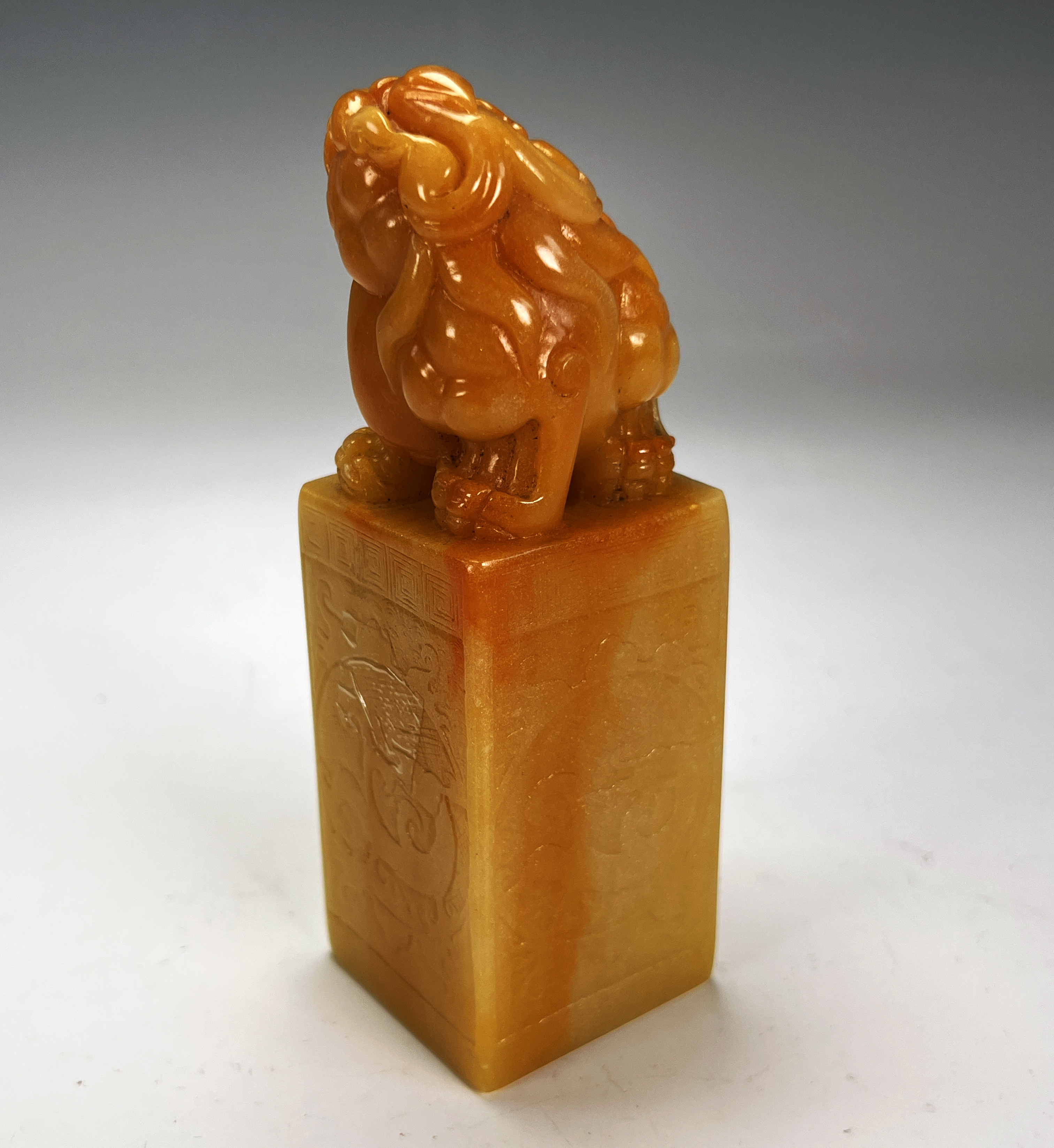 Carved Tianhuang Shoushan Foo Beast Seal image 3