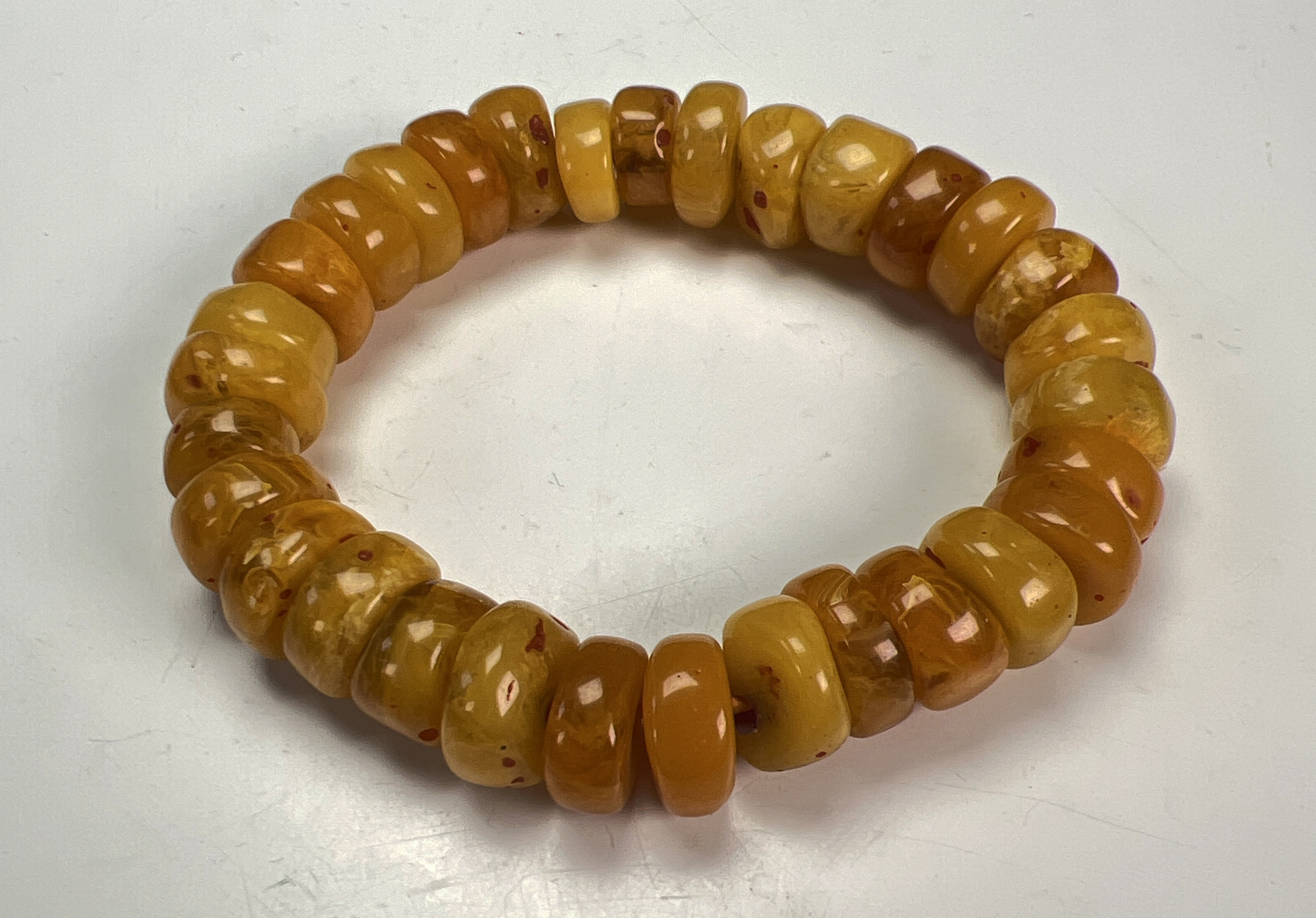 Exquisite Amber-Colored Chinese Bracelet - Timeless Elegance image 1