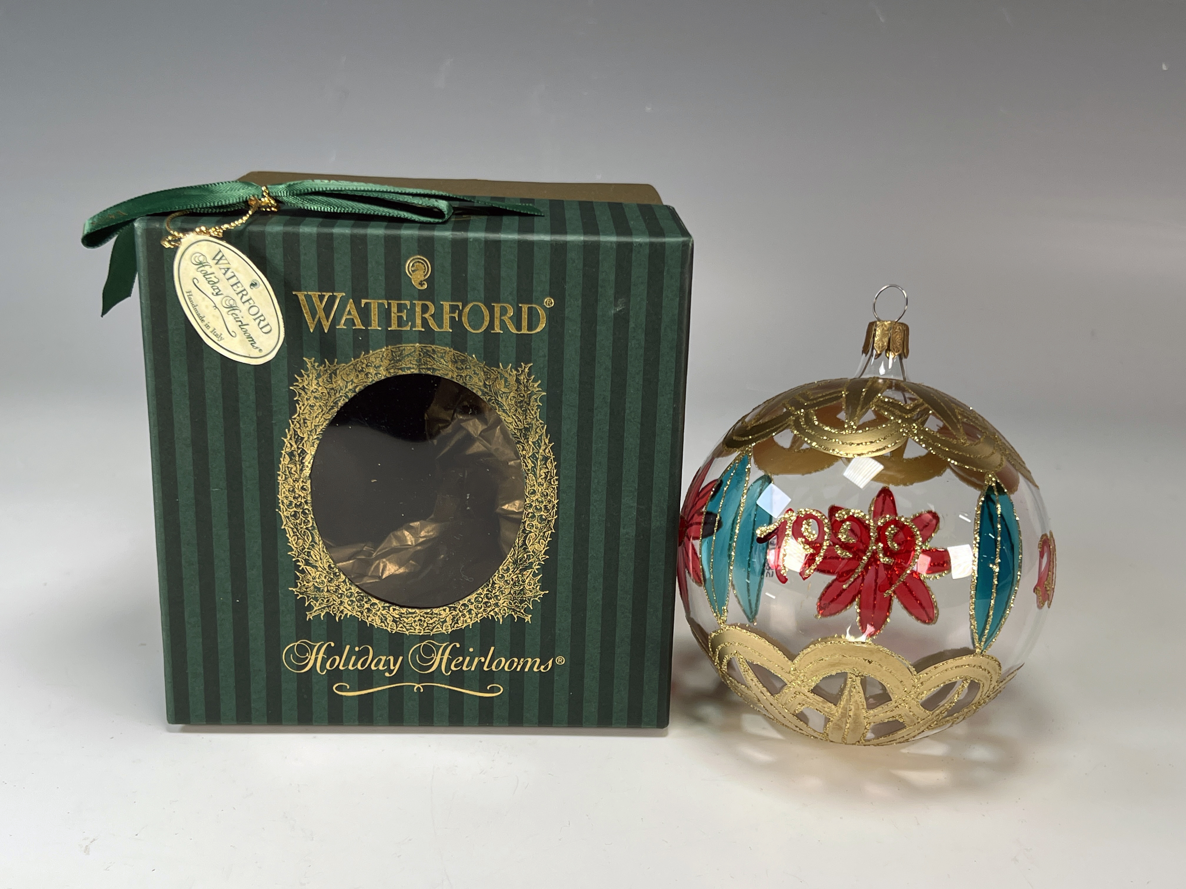 Waterford Holiday Heirlooms Nostalgic Collection 1999/2000 Ball In Box image 1
