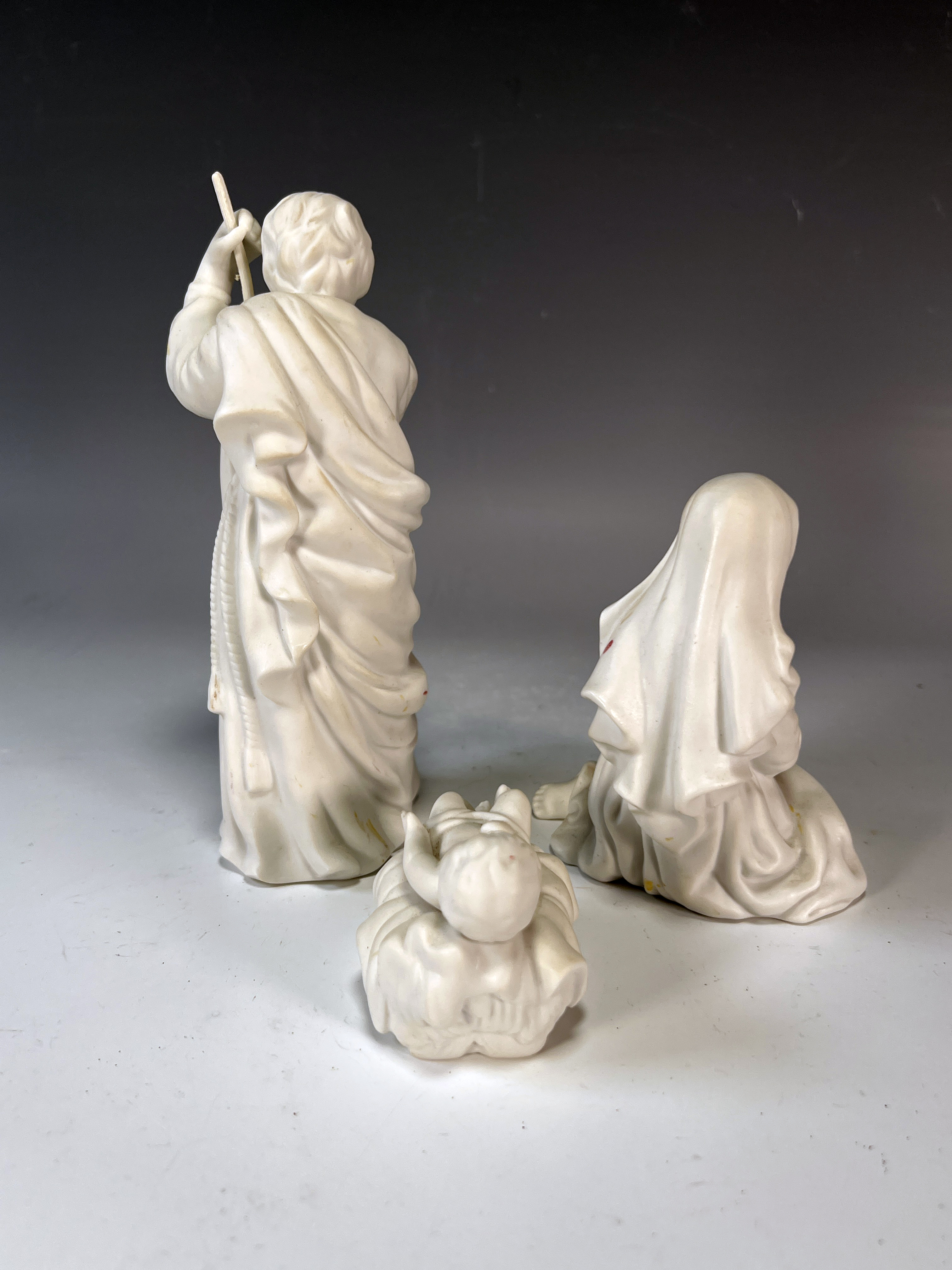 Avon Nativity Collectibles Holy Family Porcelain Figures In Box image 3