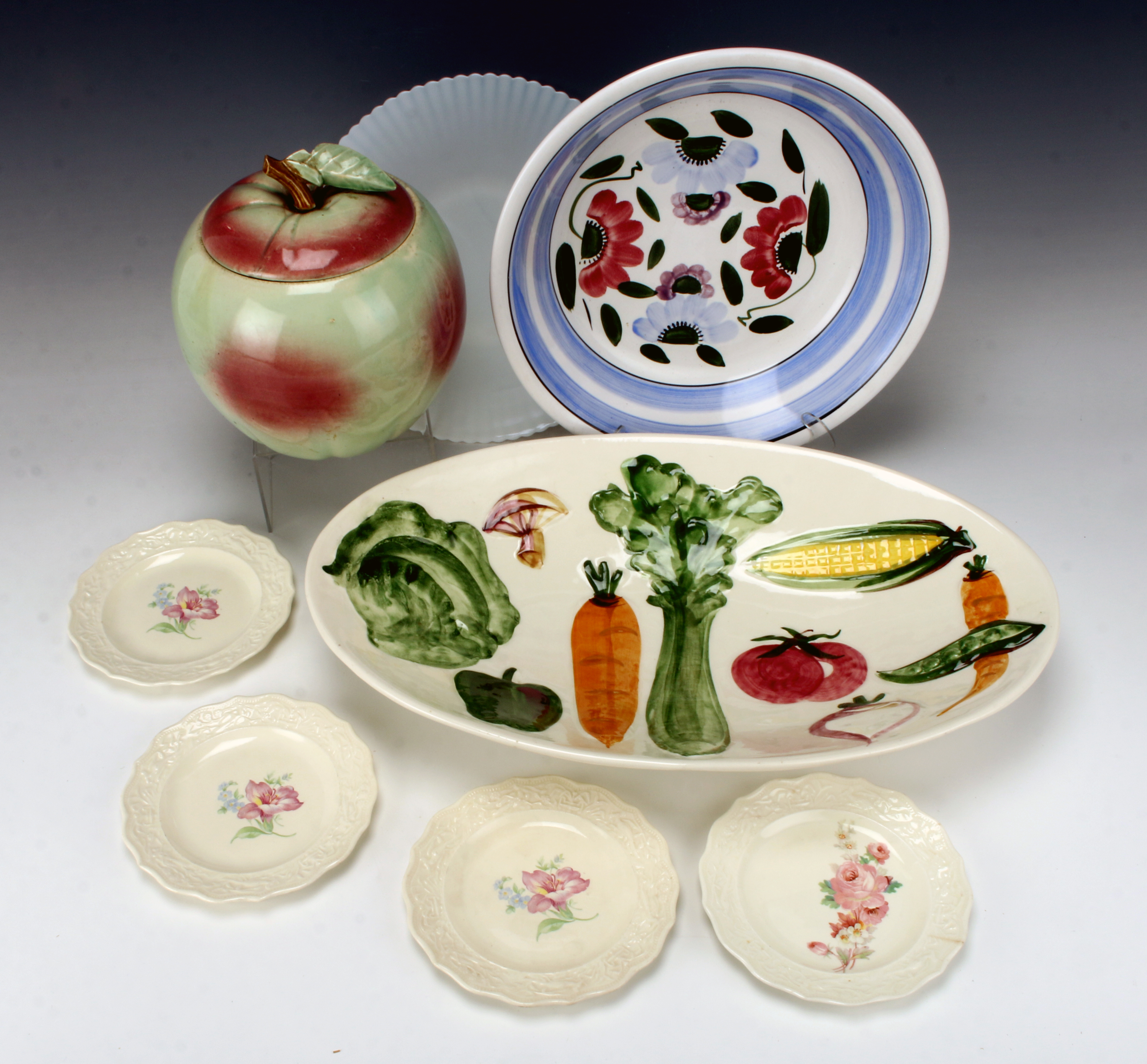 Assorted Kitchen And Serving Items image 1