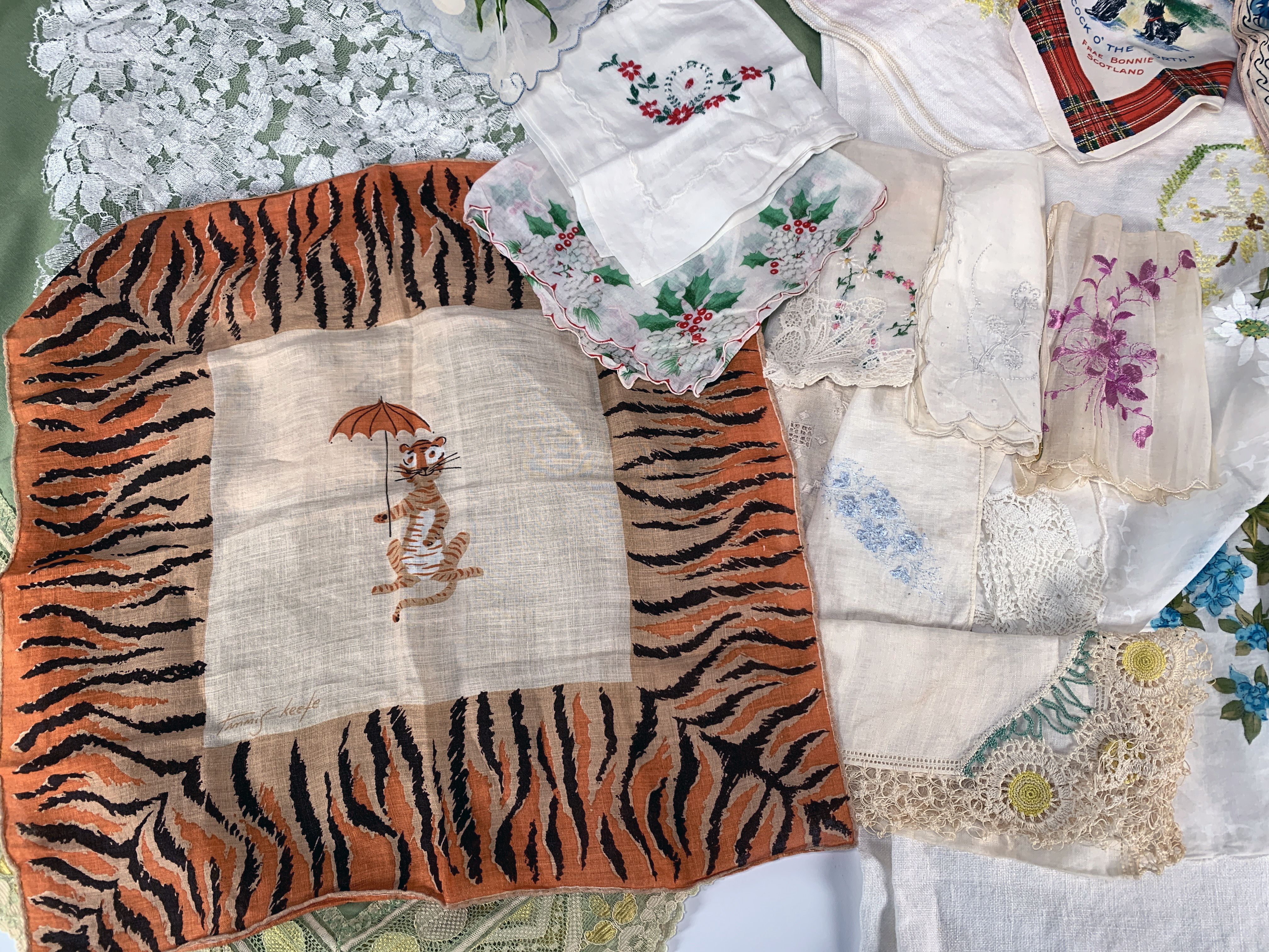 Vintage Linens Tablecloths, Napkins, Handkerchiefs Incl Tammis Keefe image 4