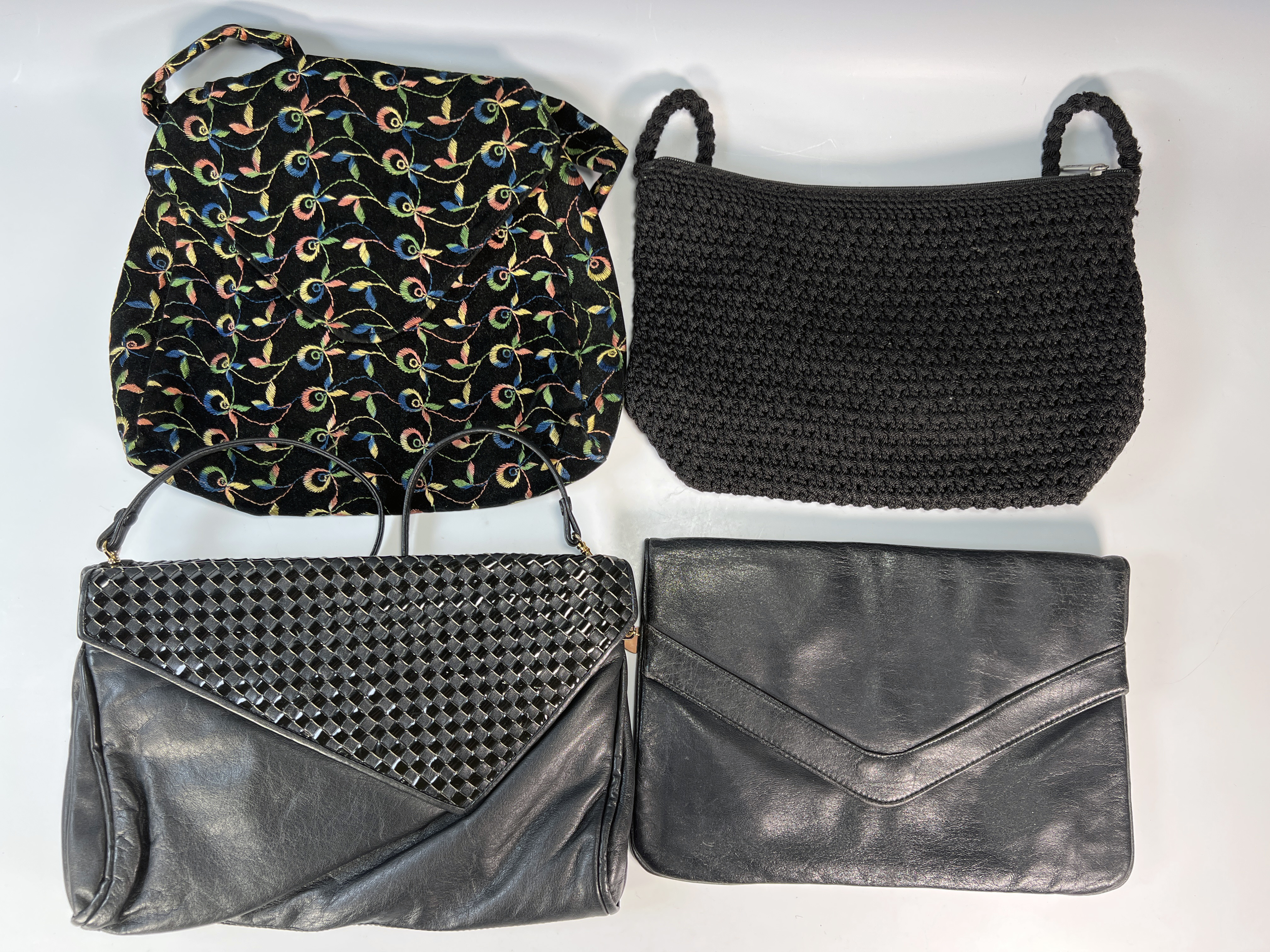 4 Purses, Handbags, Clutches The Sak image 1