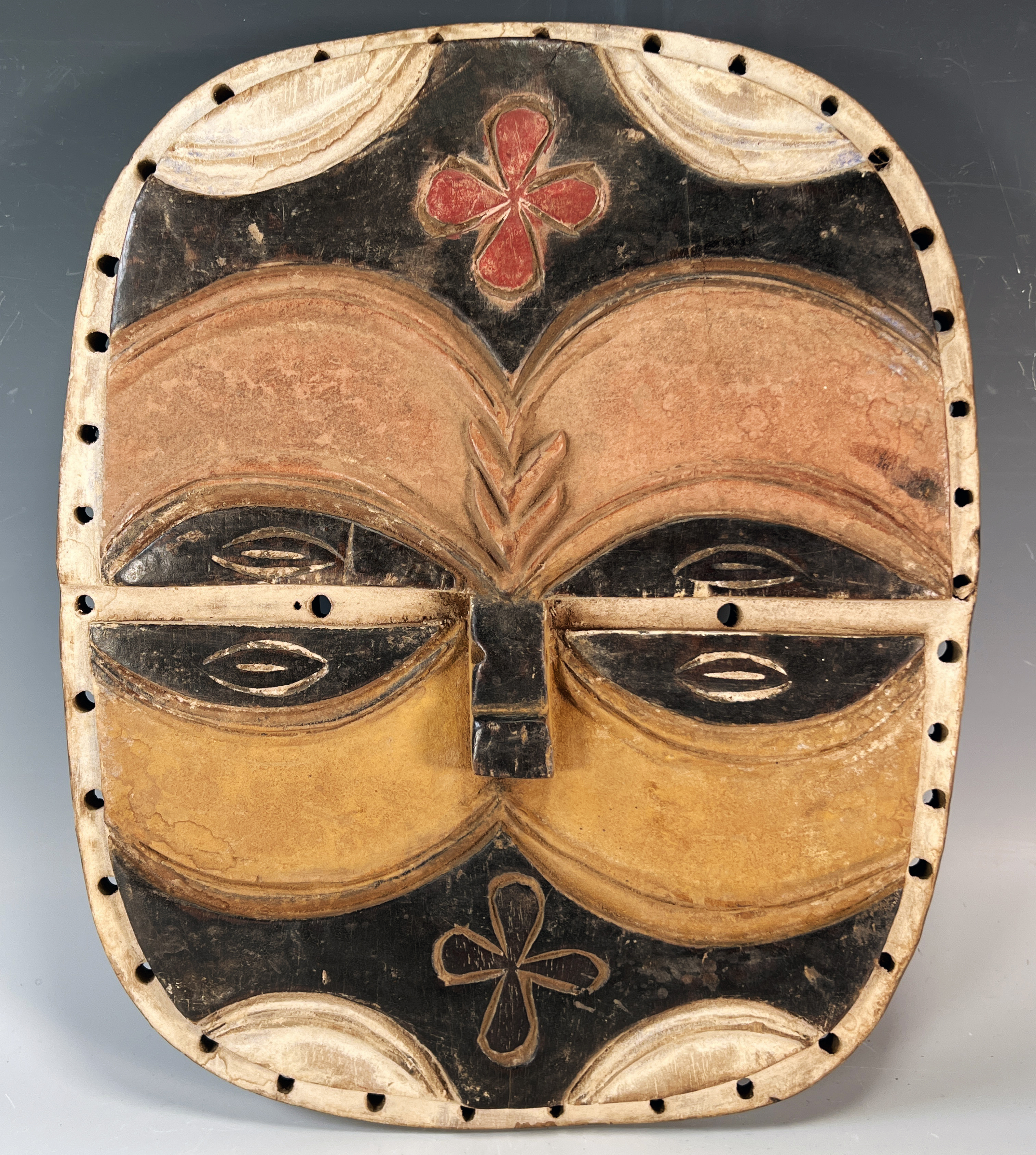 Bateke Gabon Mask image 1