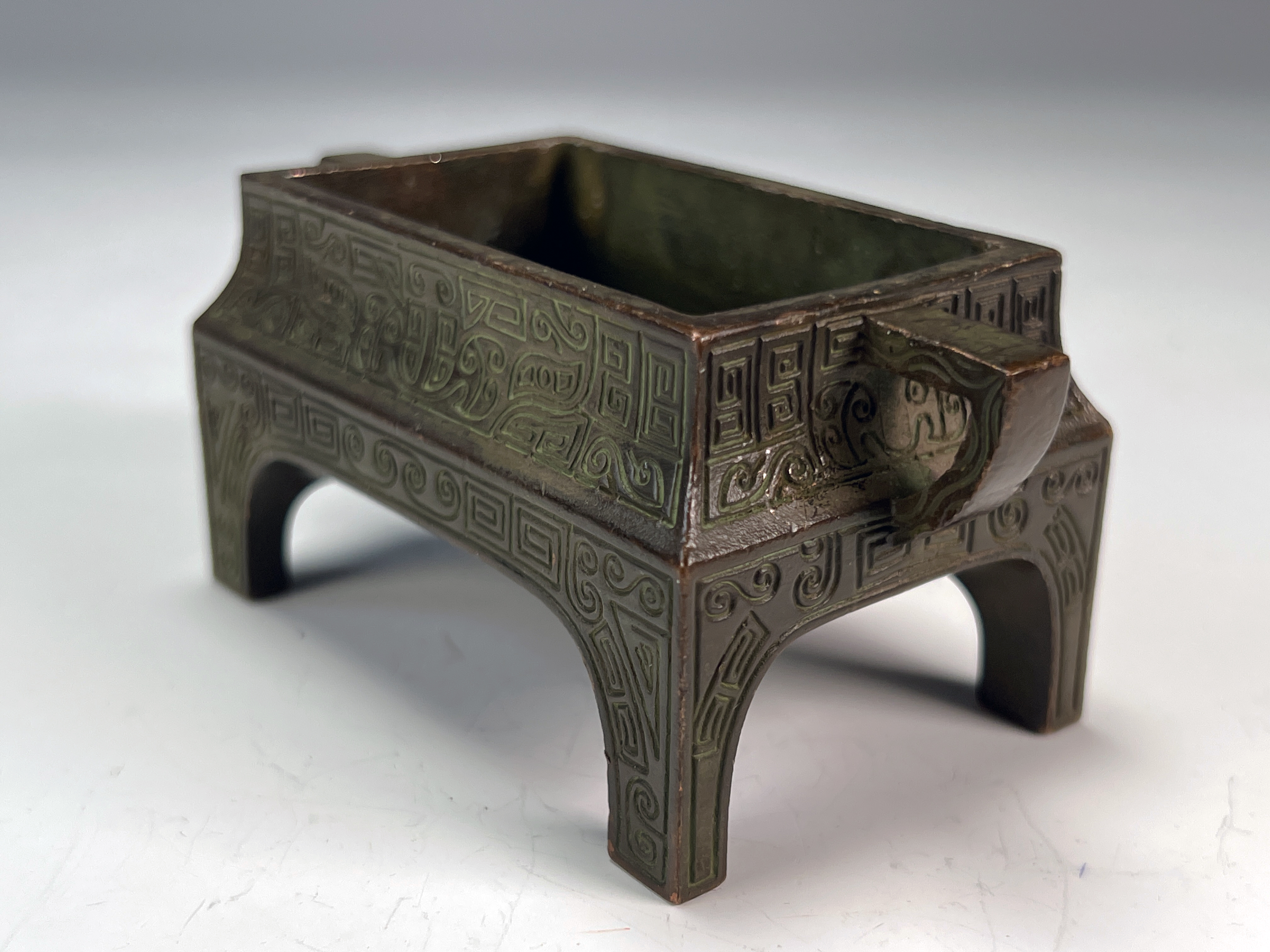 Archaic Chinese Bronze Censer With Ming Mark image 2