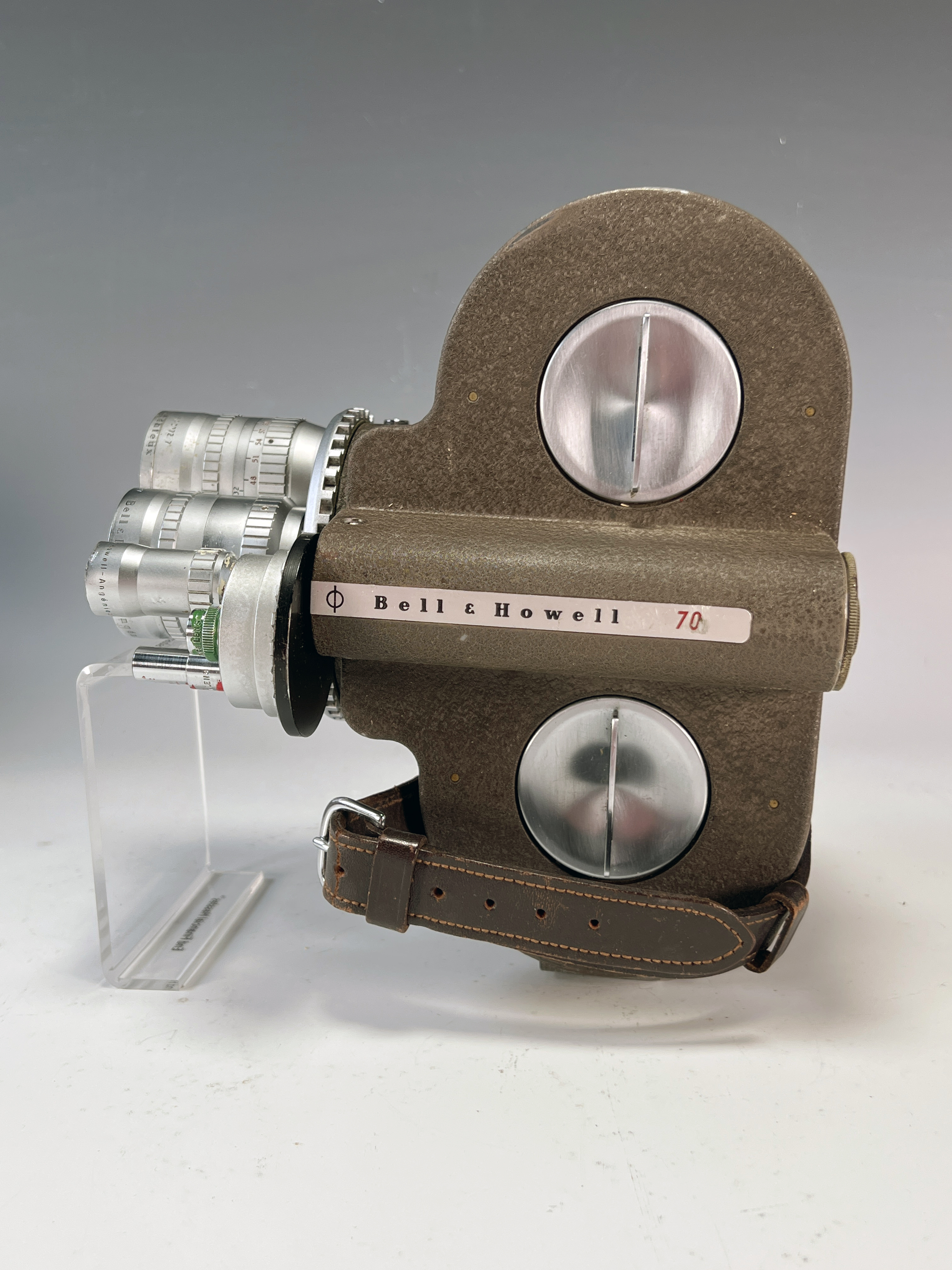 Bell & Howell Filmo 16mm Camera In Case image 2
