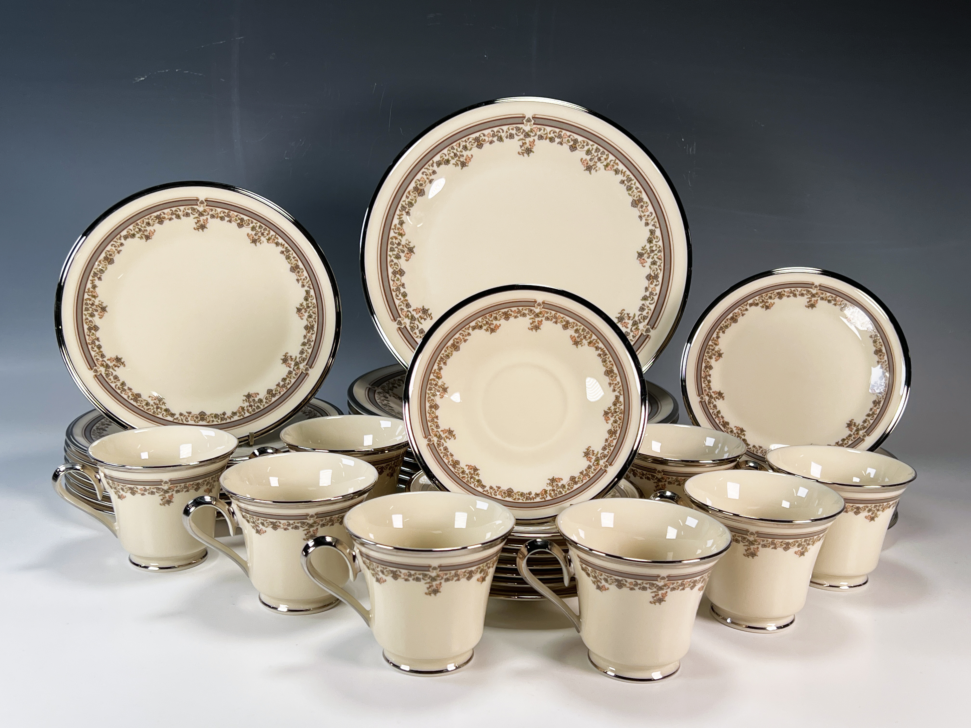 Lenox Lace Point China Service For Eight image 1